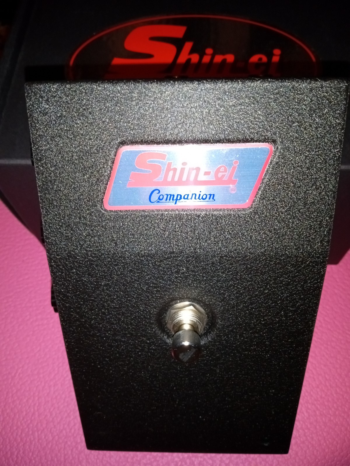 Shin-ei screaming sister octave shifter