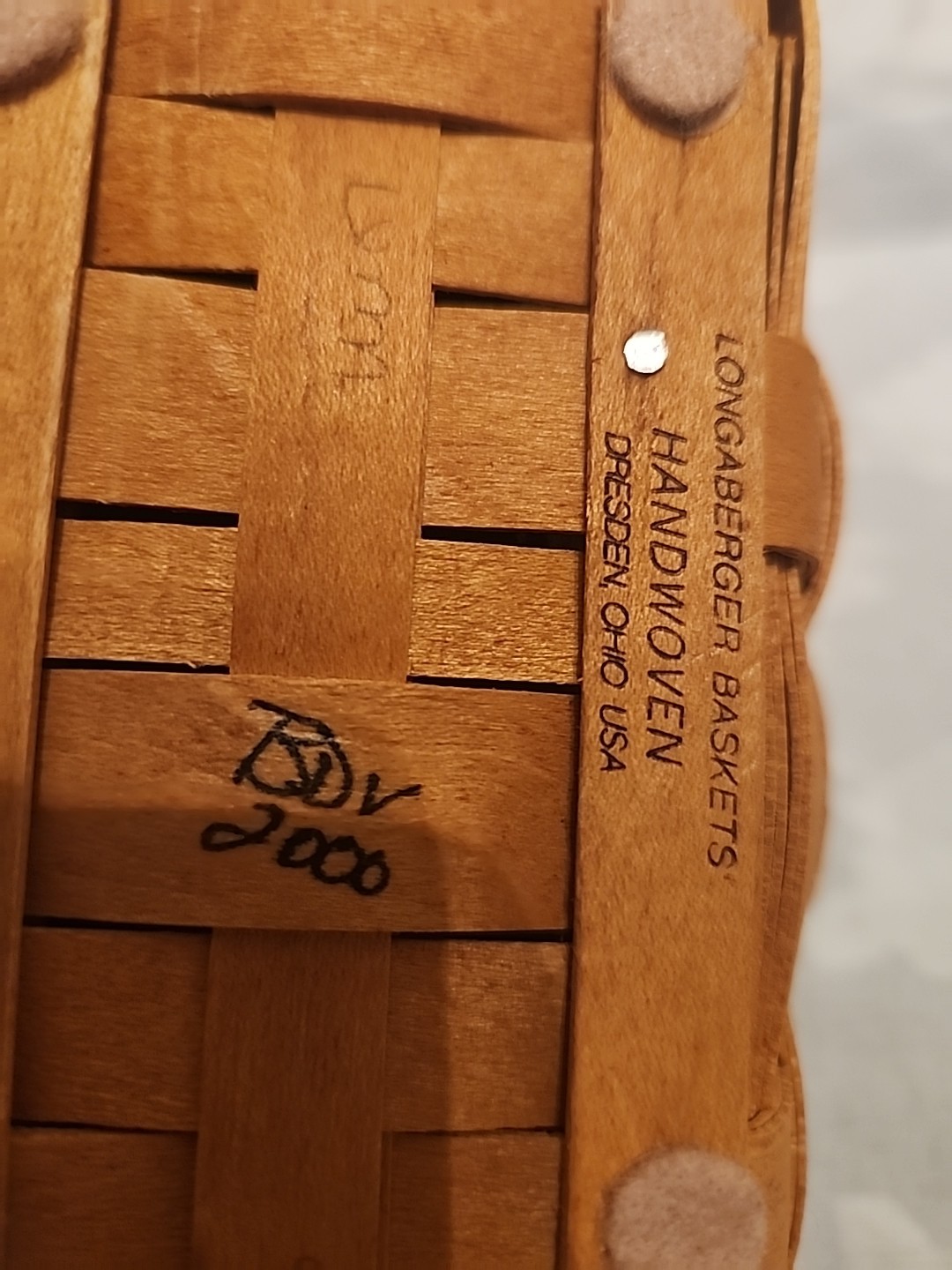vintage 2000, handwoven Longaberger basket