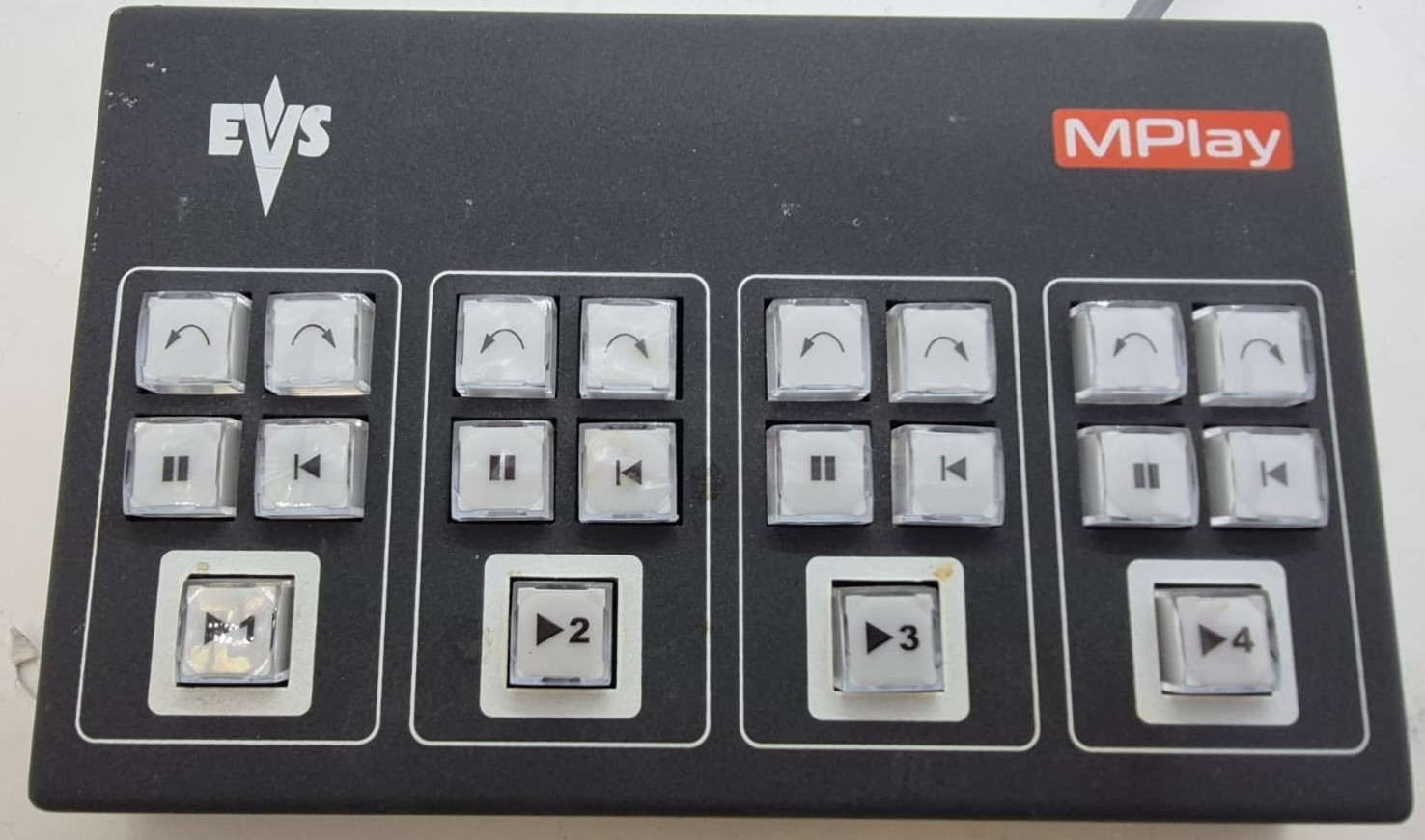 EVS MPlay remote controller - Bent Com3 Port
