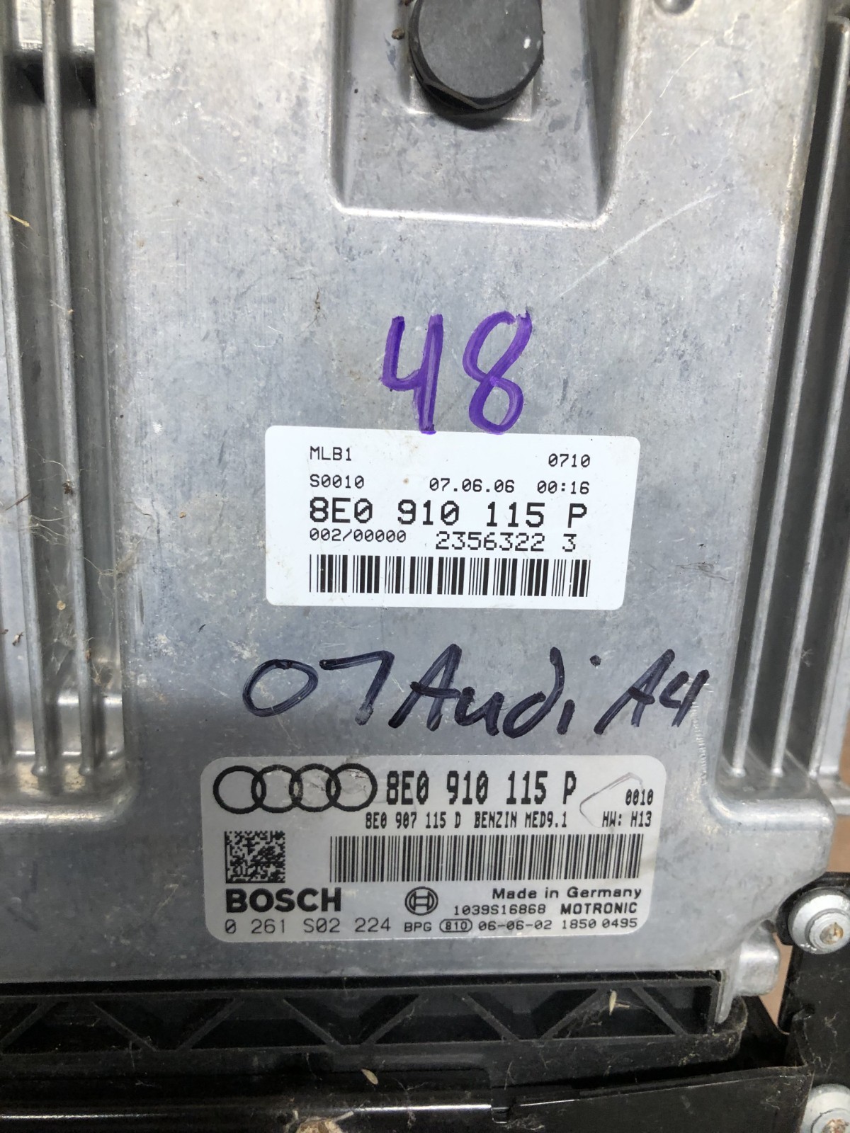 2007 Audi A4 Engine Computer Control Module ECU ECM PCM - 8E0 910 115 P Plugs