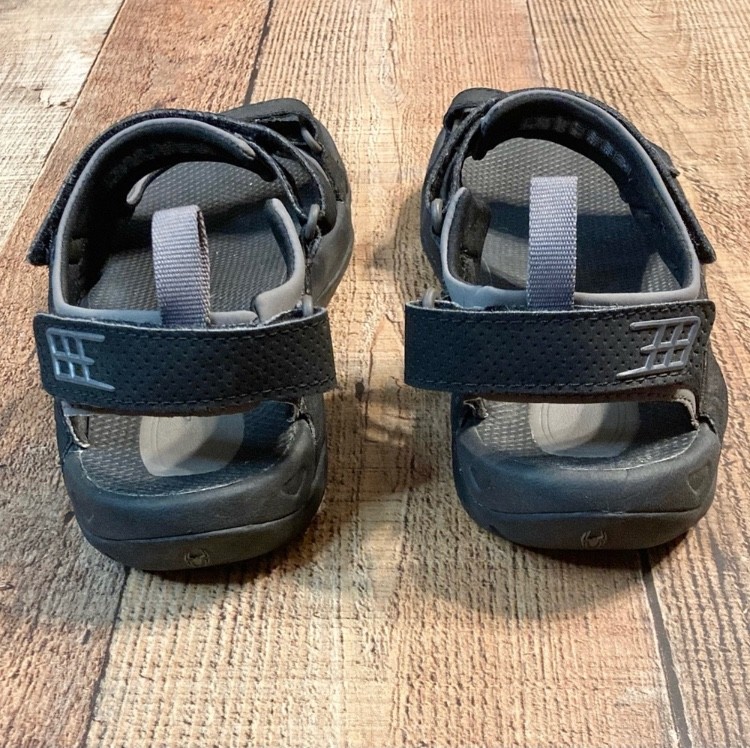 Teva Sandals Men’s Size 8 Style 4289 Black Grey Outdoors Casual EUC