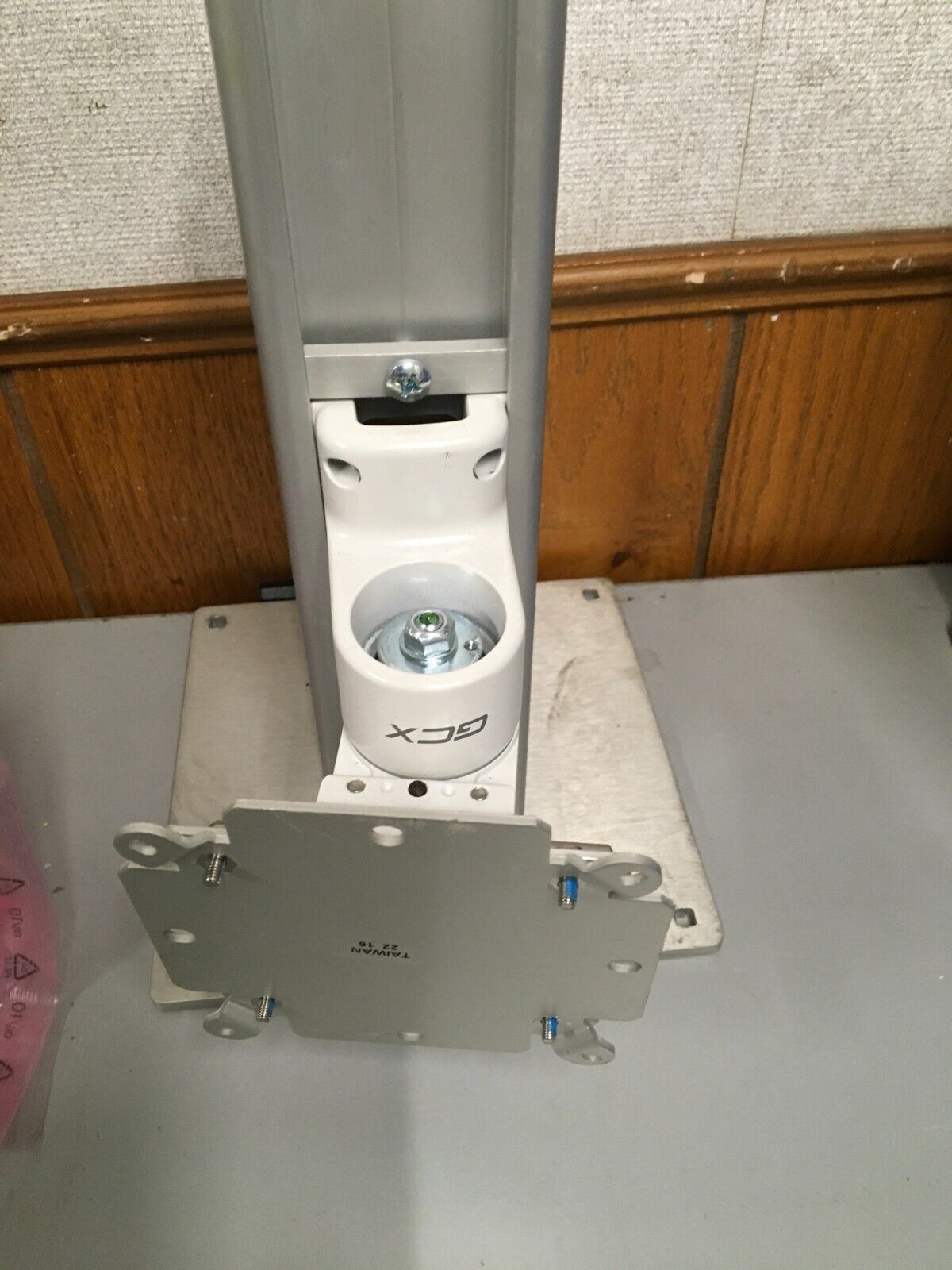 GCX CORP M-SERIES MONITOR MOUNT WMM-0001-04  with double sided rail & baseplate