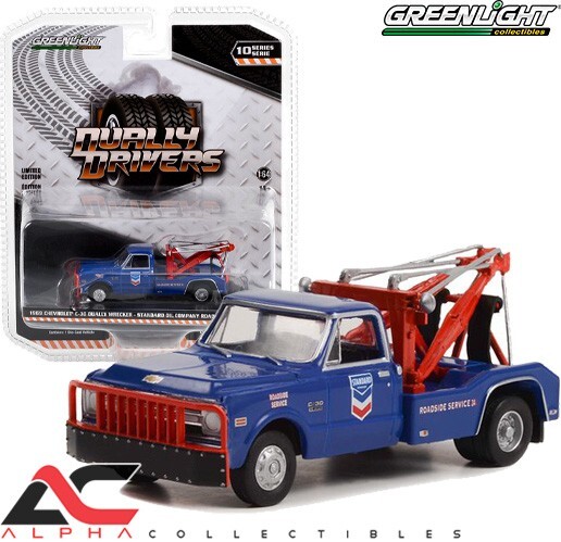 GREENLIGHT 46100A 1:64 1969 CHEVROET C-30 DUALLY WRECKER (STANDARD OIL COMPANY)