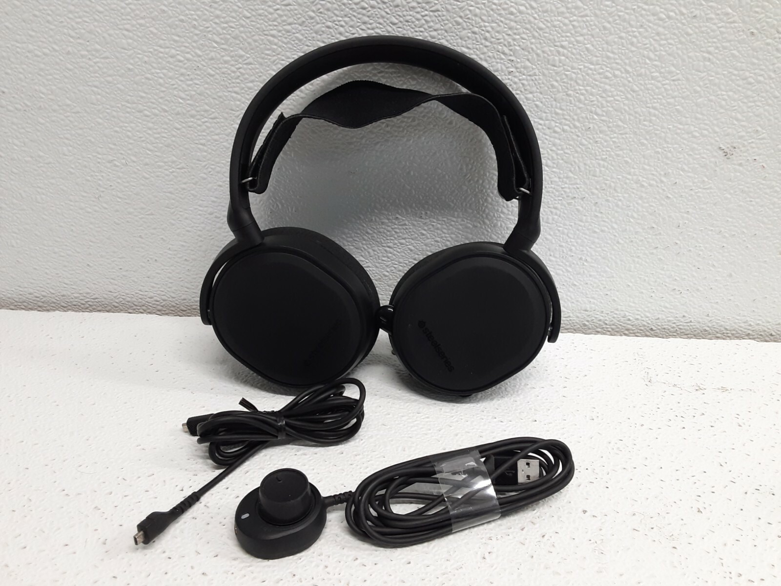 SteelSeries gaming headset Arctis 5 Black