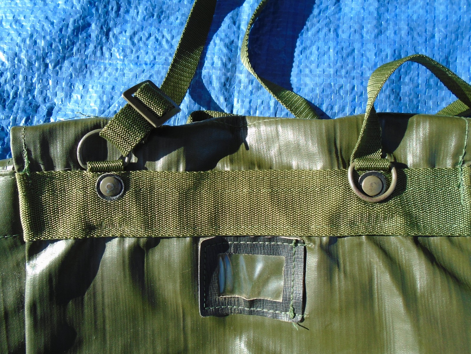 VGC Czech M85 Shoulder Bag Vinyl Green