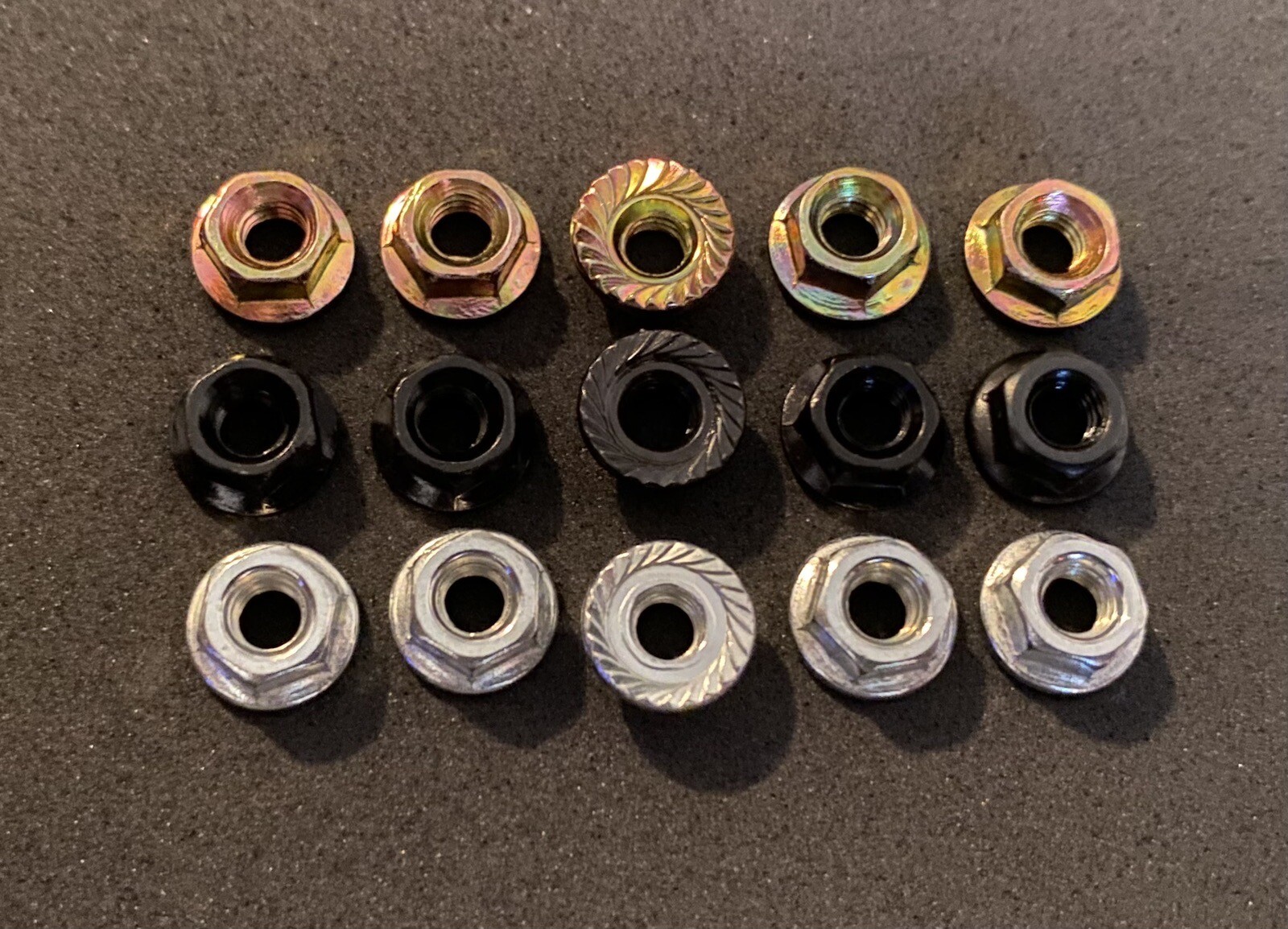 Wheel Nuts - Traxxas TRX4 Axial SCX10 Tamiya WLtoys Losi NASCAR 1:10 1:12 3 Sets
