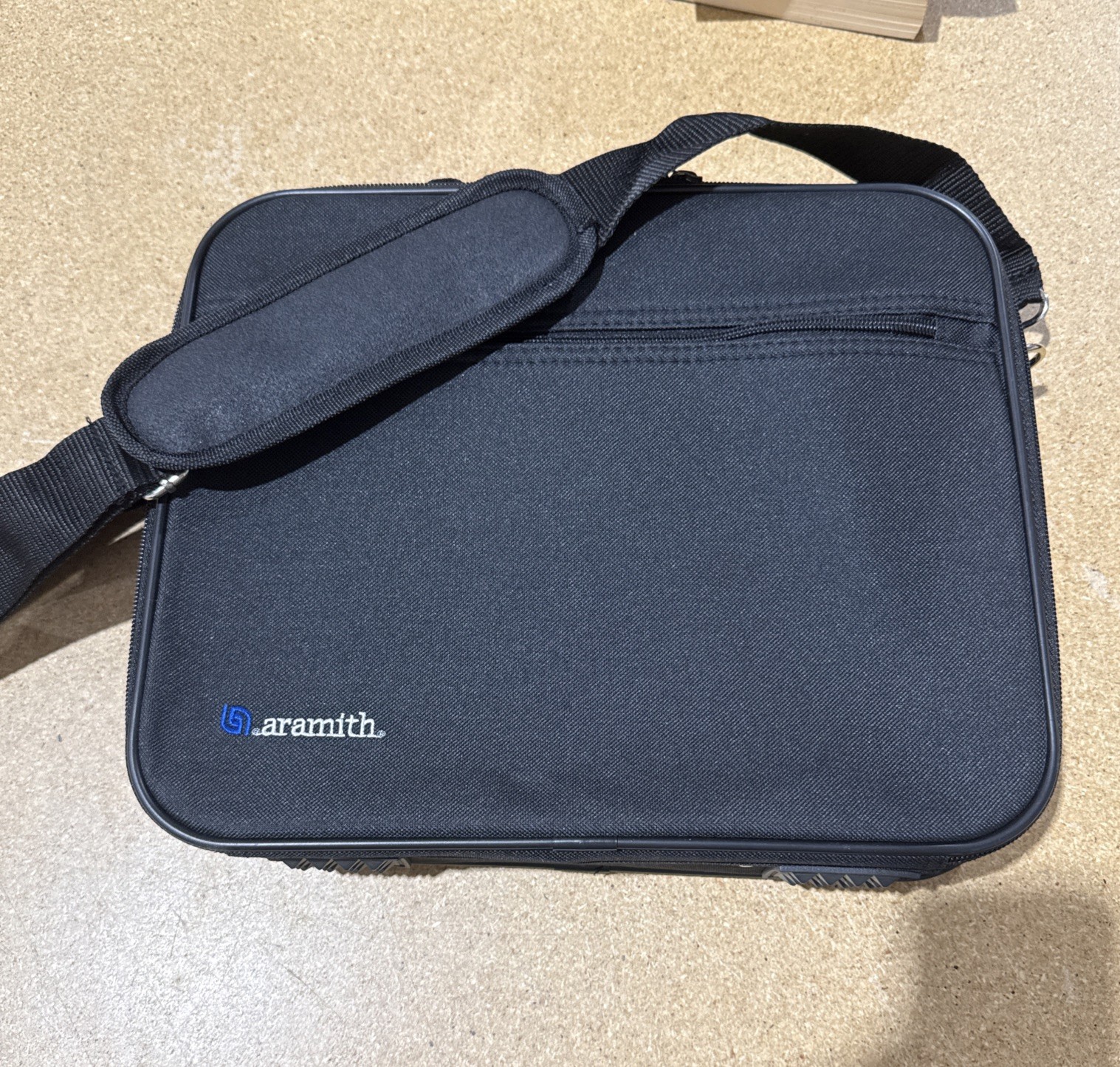 Aramith Ball Carrying Case - Nylon W/  Shoulder Strap & Padded Ball Insert