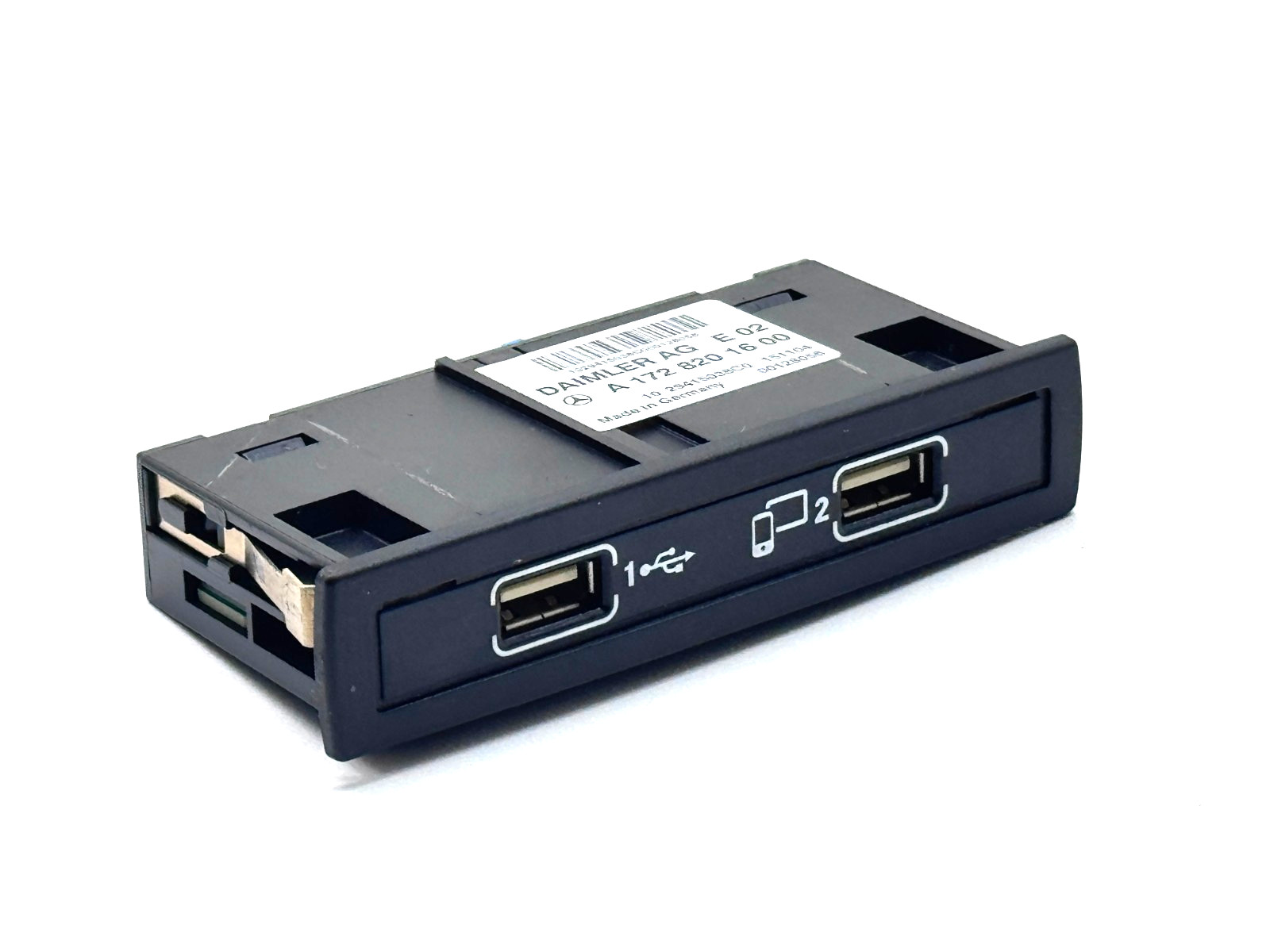 2014-2019 MERCEDES CLA45 AMG USB AUX MEDIA INTERFACE CONNECTOR OEM A1728201600