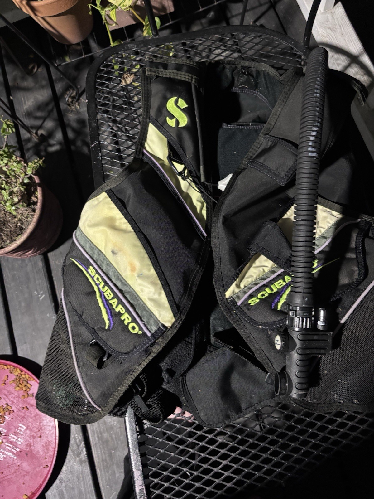 Scubapro Medium Scuba Diving Buoyancy Stabilizing Adjustable Regulator Vest