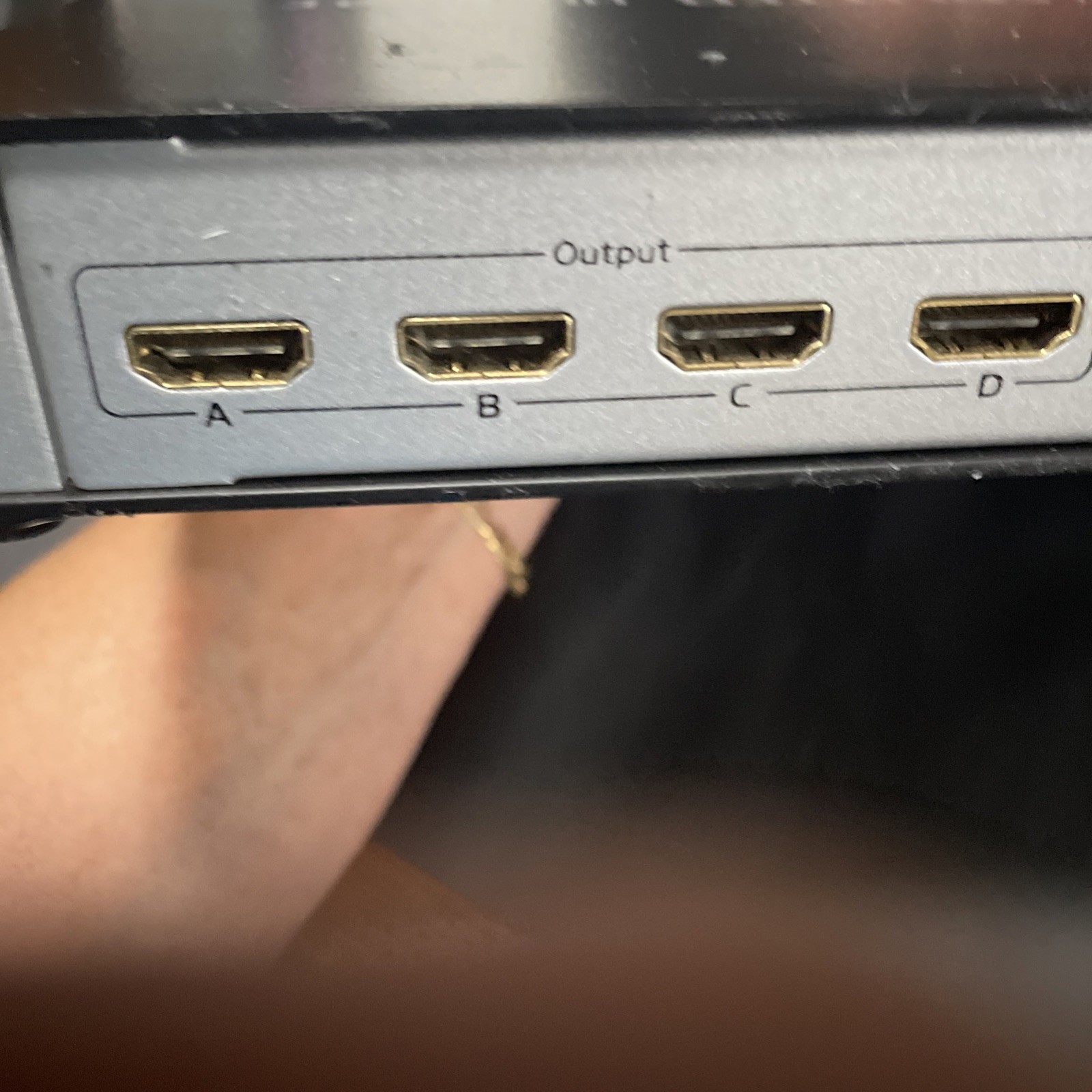 Monoprice HDMI 4x4 Matrix Switch Switcher Splitter HDX-404E
