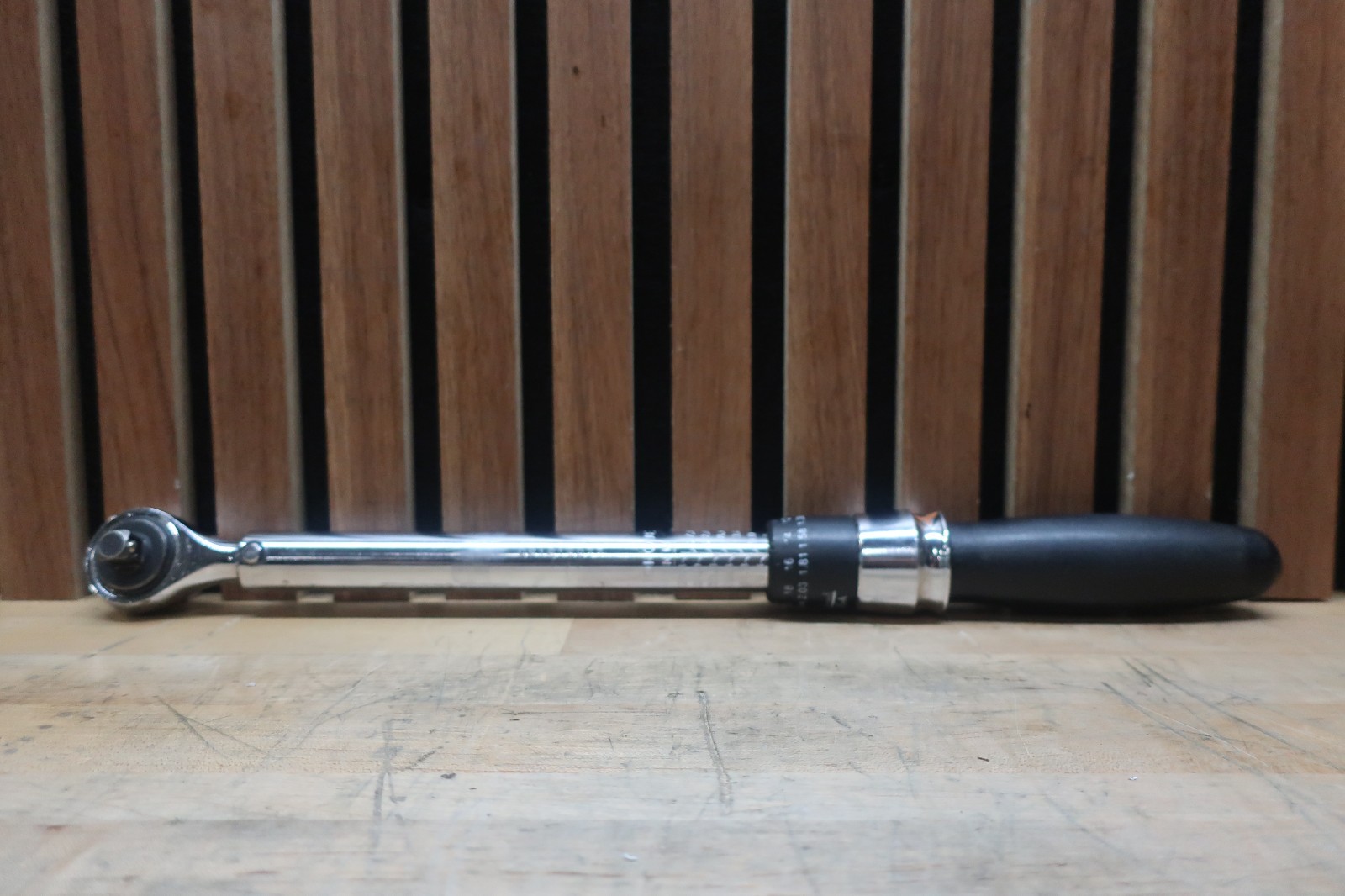Blackhawk 39825-A | 3/8" Adjustable Torque Wrench 20.8 ft-lbs