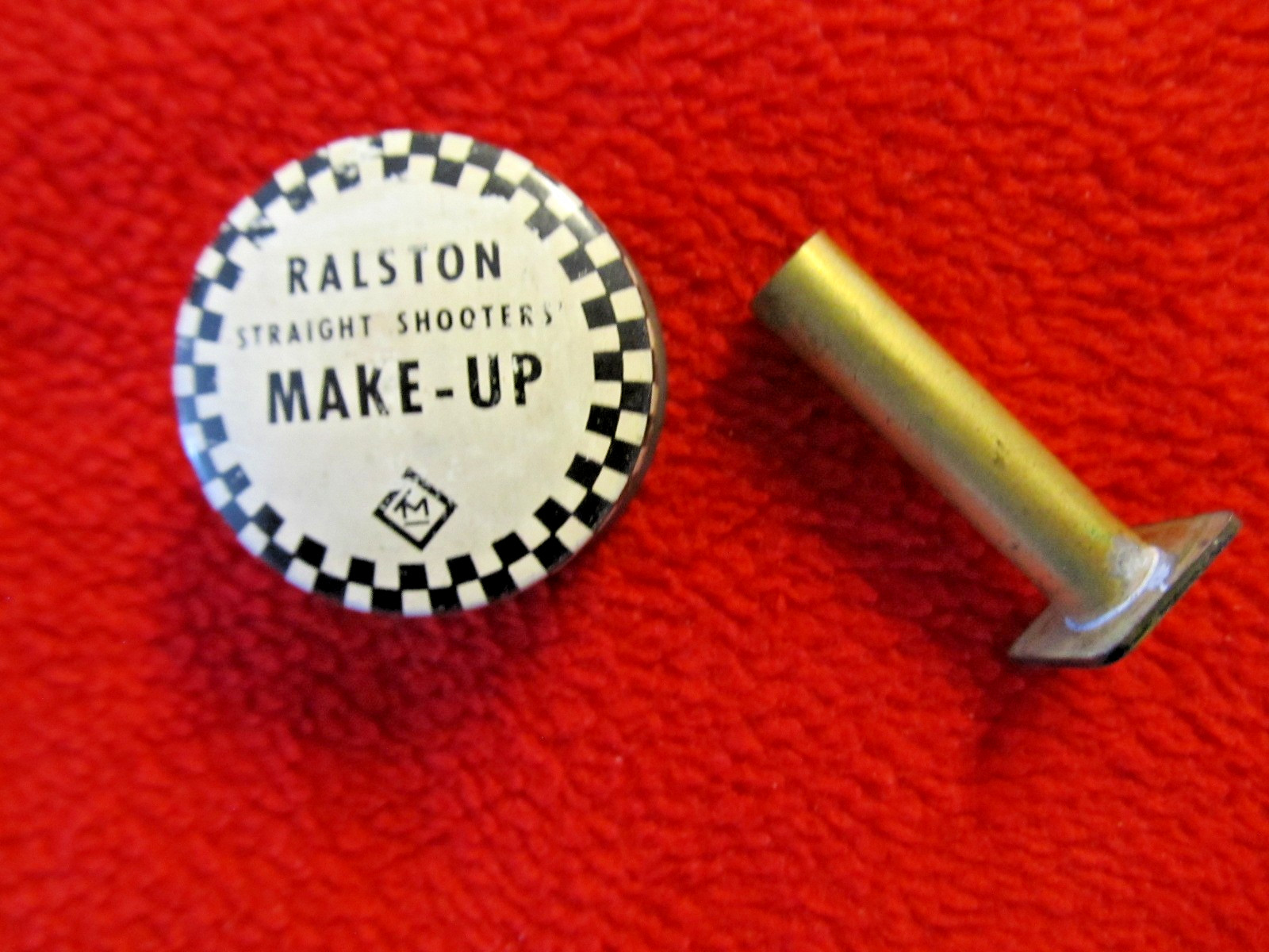 VINTAGE TOM MIX 1935-40'S TIN MAKE-UP KIT CONT. AND METAL BRANDING IRON