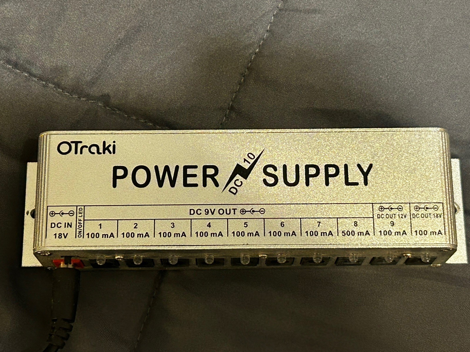 Guitar Pedal Board Power Supply 10 Port DC  with Cables