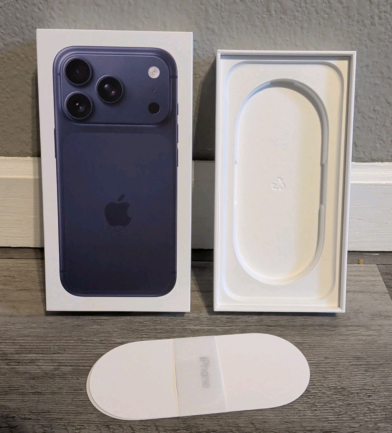 Apple iPhone 17 PRO Deep Blue EMPTY BOX ONLY 256GB A3256 w/ Inserts