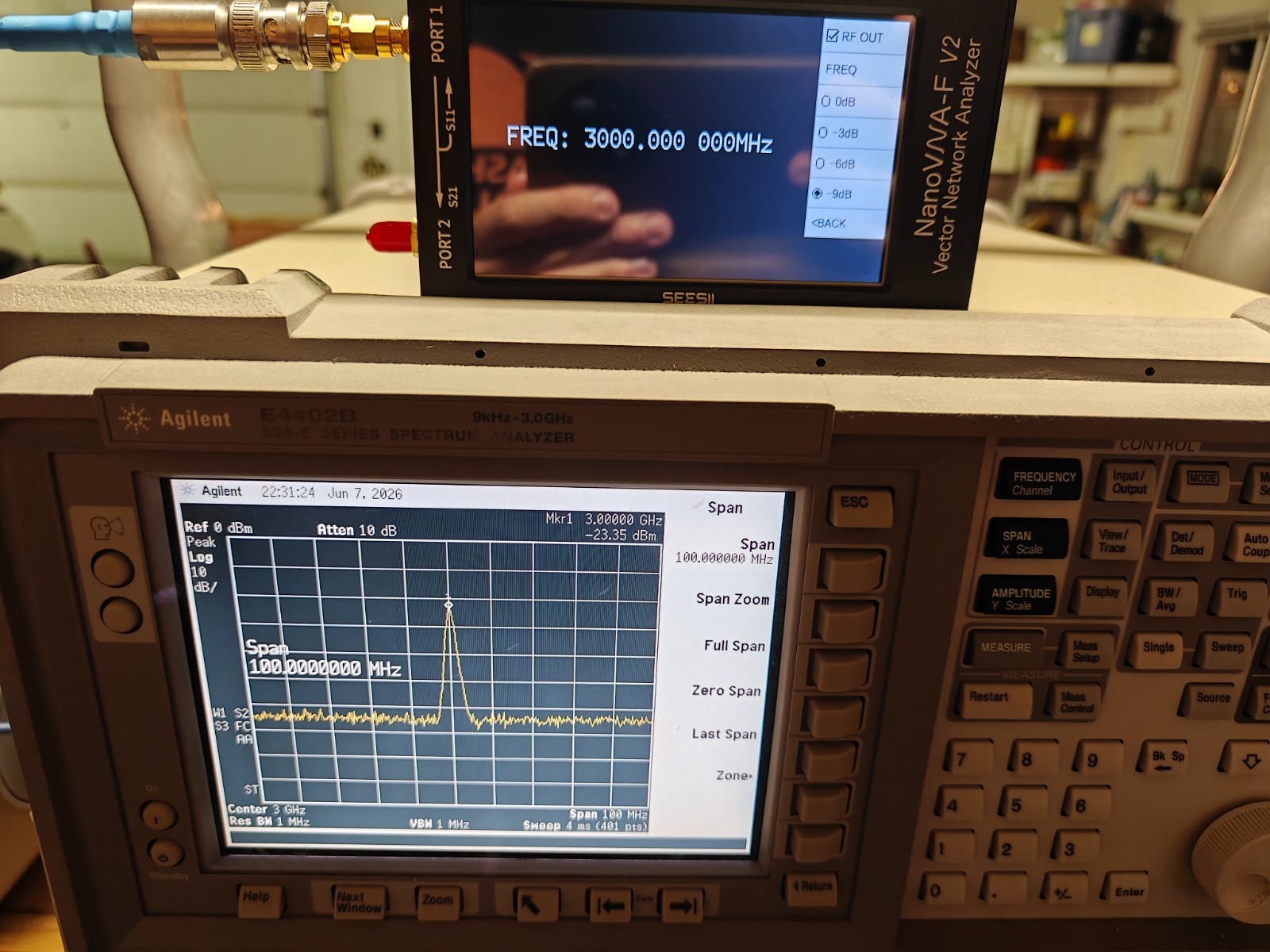 Agilent E4402B Spectrum Analyzer 9 kHz-3 GHz