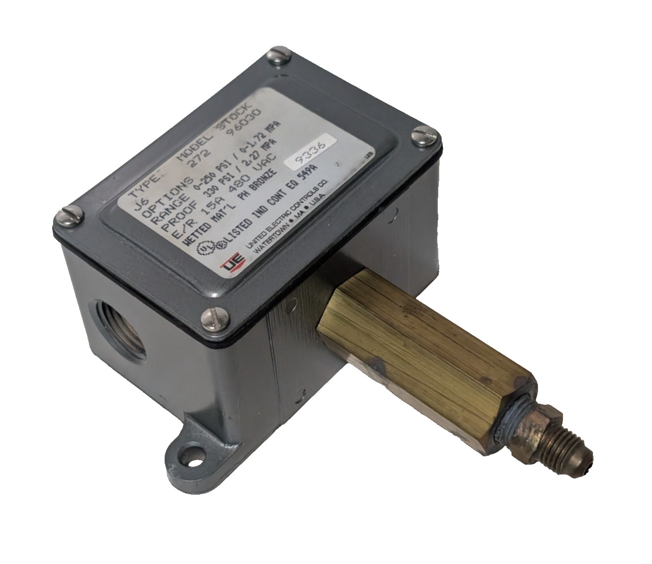 United Electric Controls J6-272 Pressure Switch, 0-250PSI, 15A, 480VAC, Brass