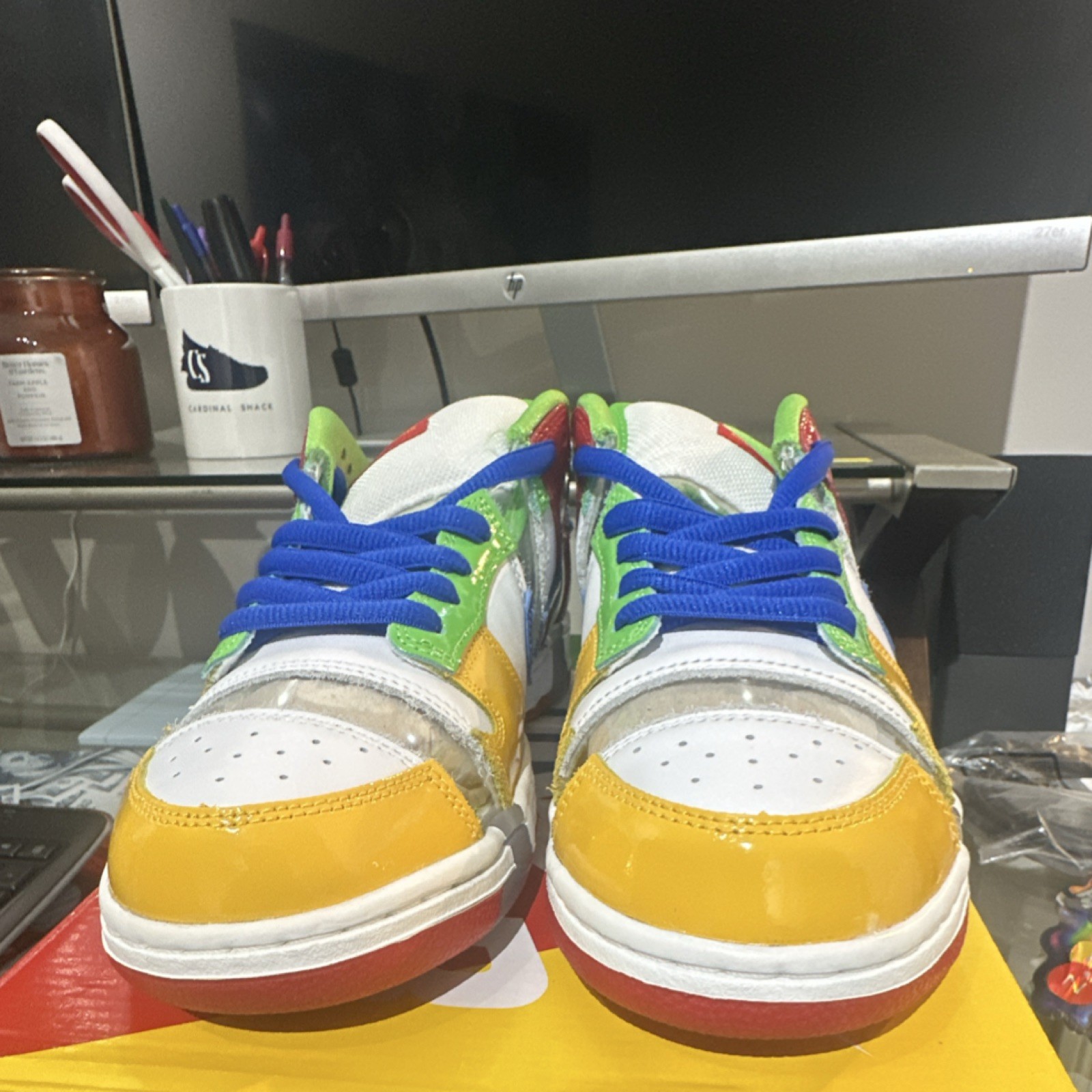 Nike SB Dunk Low OG QS Multi-Color Skateboarding Shoes Men's Size 9.5
