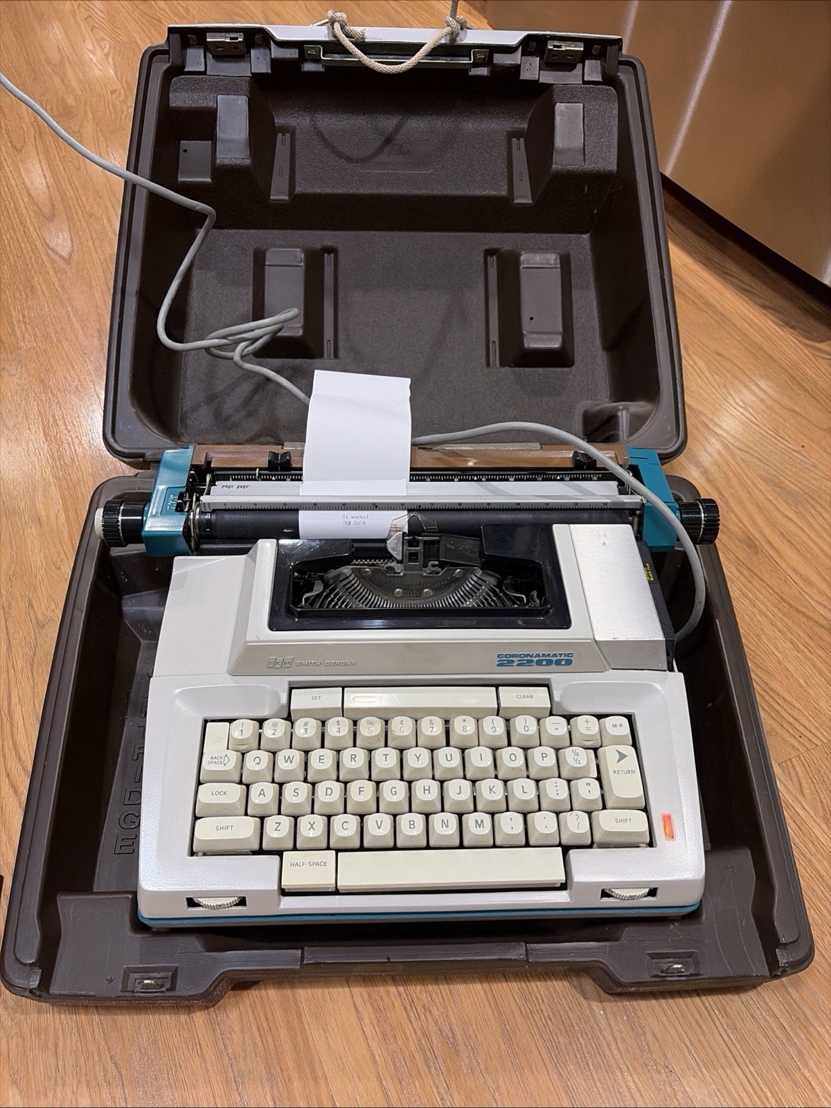 Smith-Corona Coronomatic 2200 Vintage Electric Type Writer (working with case)