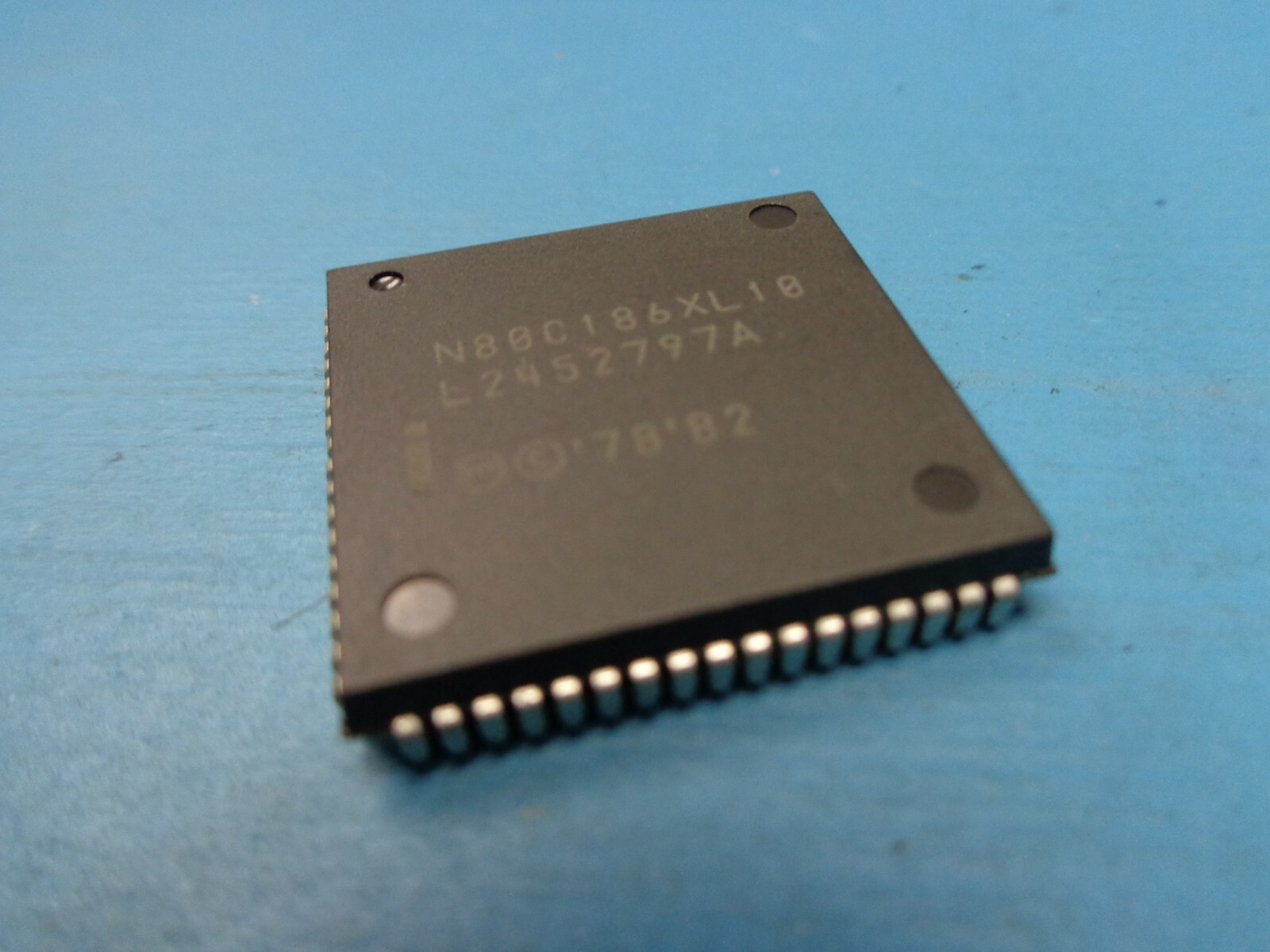 1) INTEL N80C186XL10 16-BIT 10MHz HIGH INTEGRATION EMBEDDED PROCESSOR 68PIN PLCC