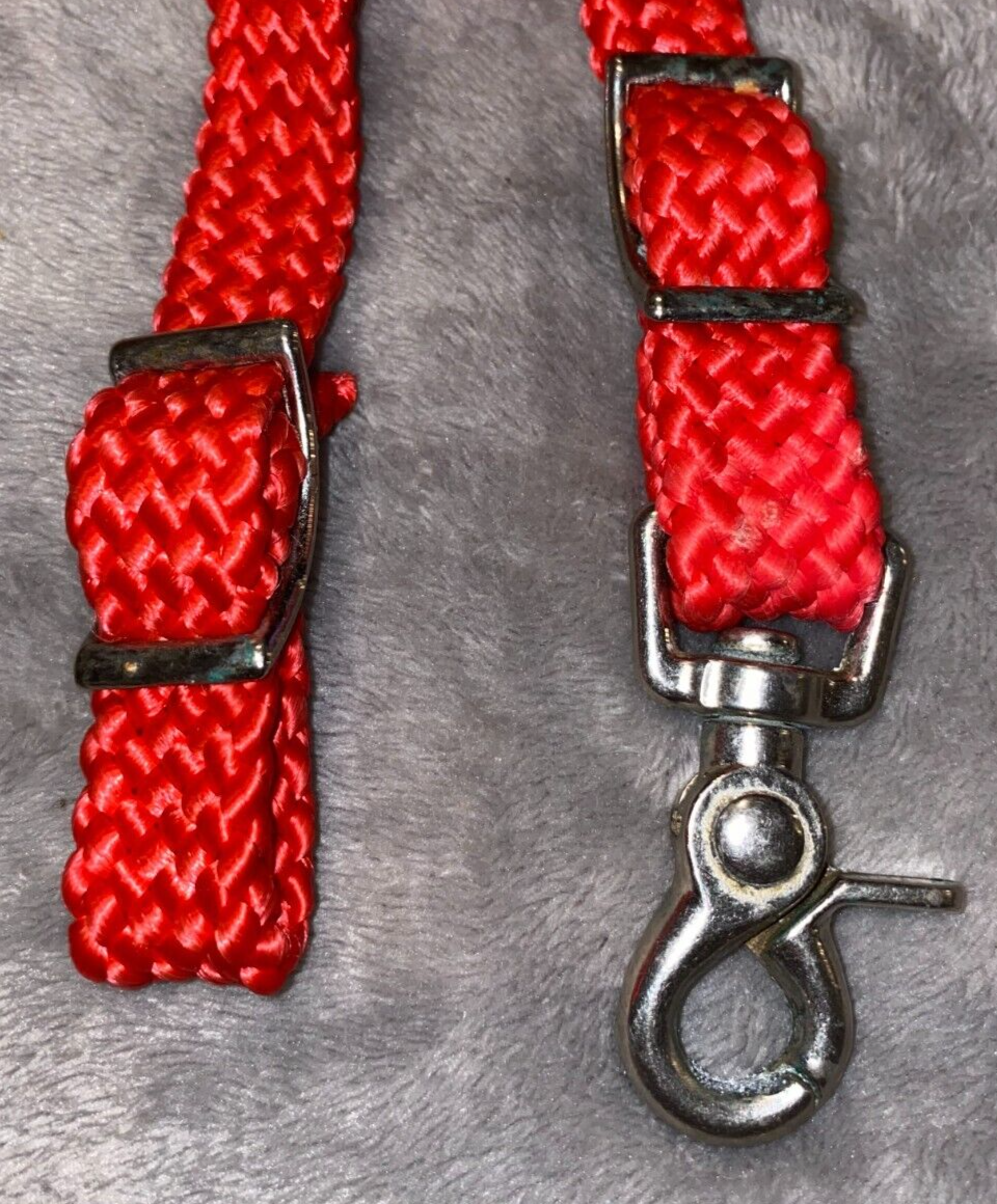 NEW BLACK OR RED FLAT LOOP BARREL REINS WITH CLIP 74''