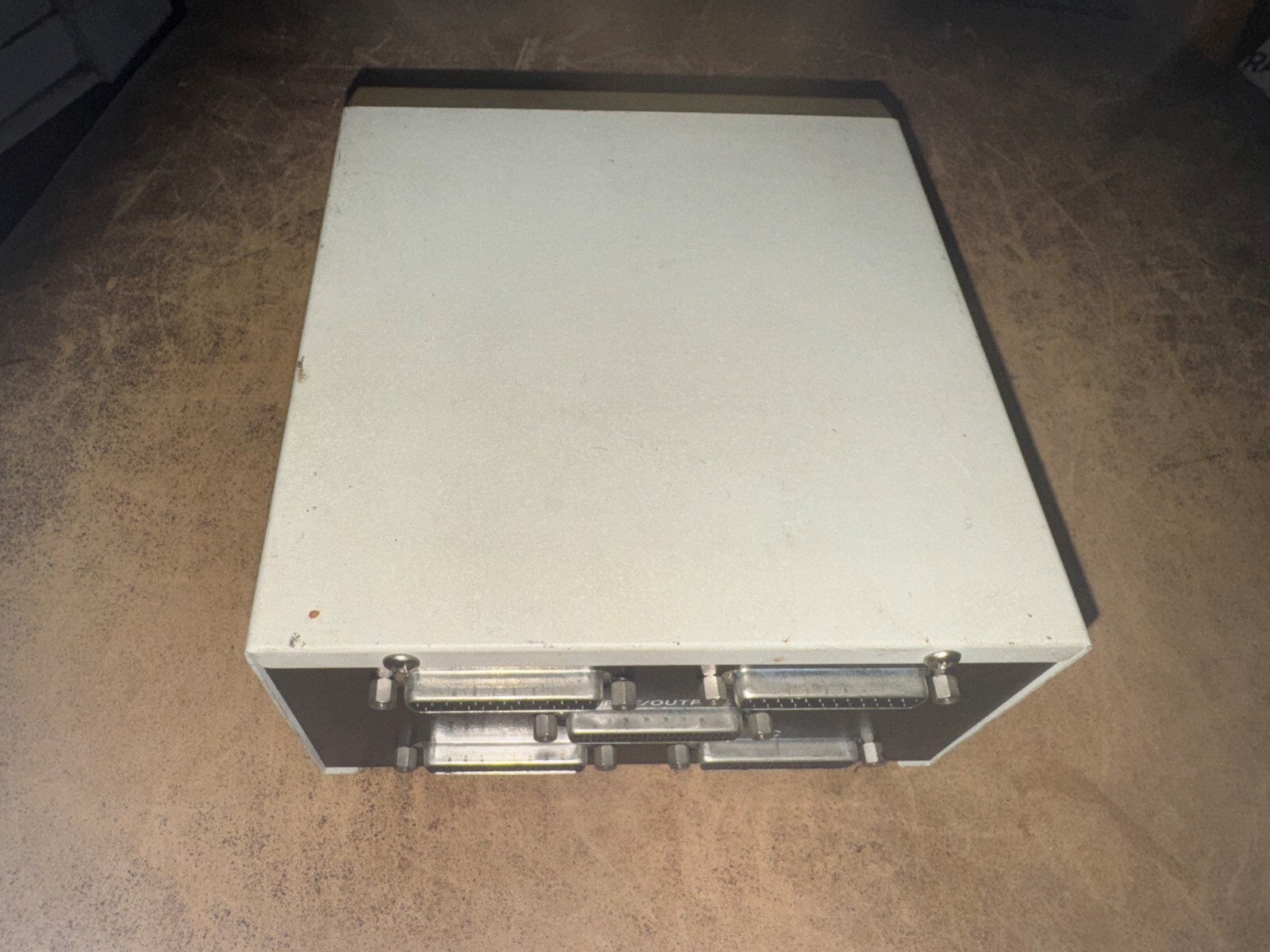 Vintage Global Perfect Transfer Data Switch ABCD 1 input with 4 outputs
