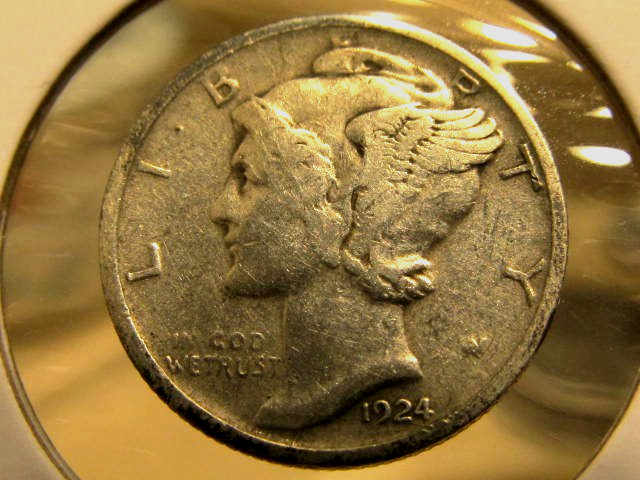 Scarce XF 1924-D Mercury dime ... a tougher "D" mint  ( item #6B022K )
