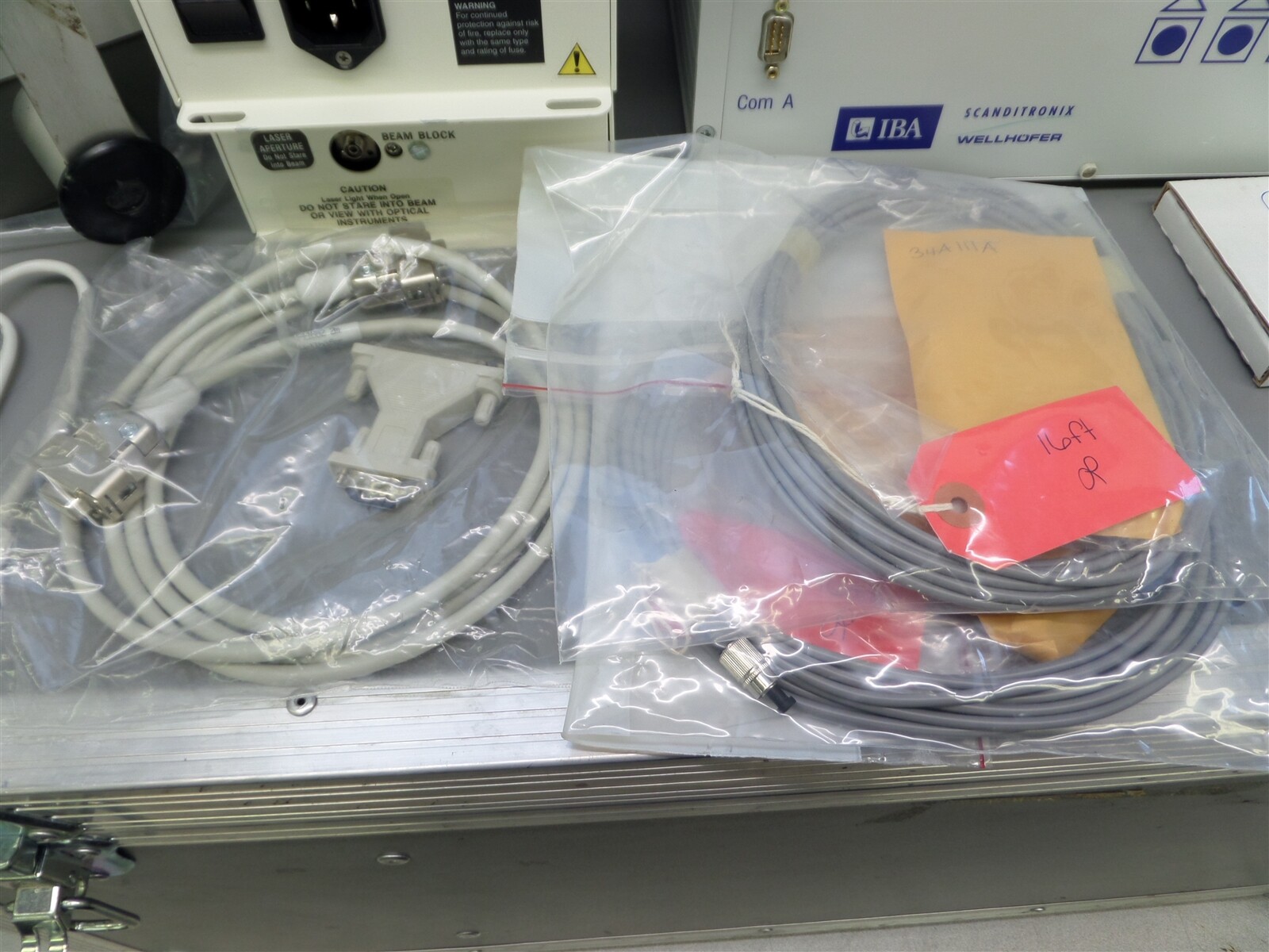 Wellhofer MD 240 Multi Channel Dosimeter Electrometer w/ Case & Accessories