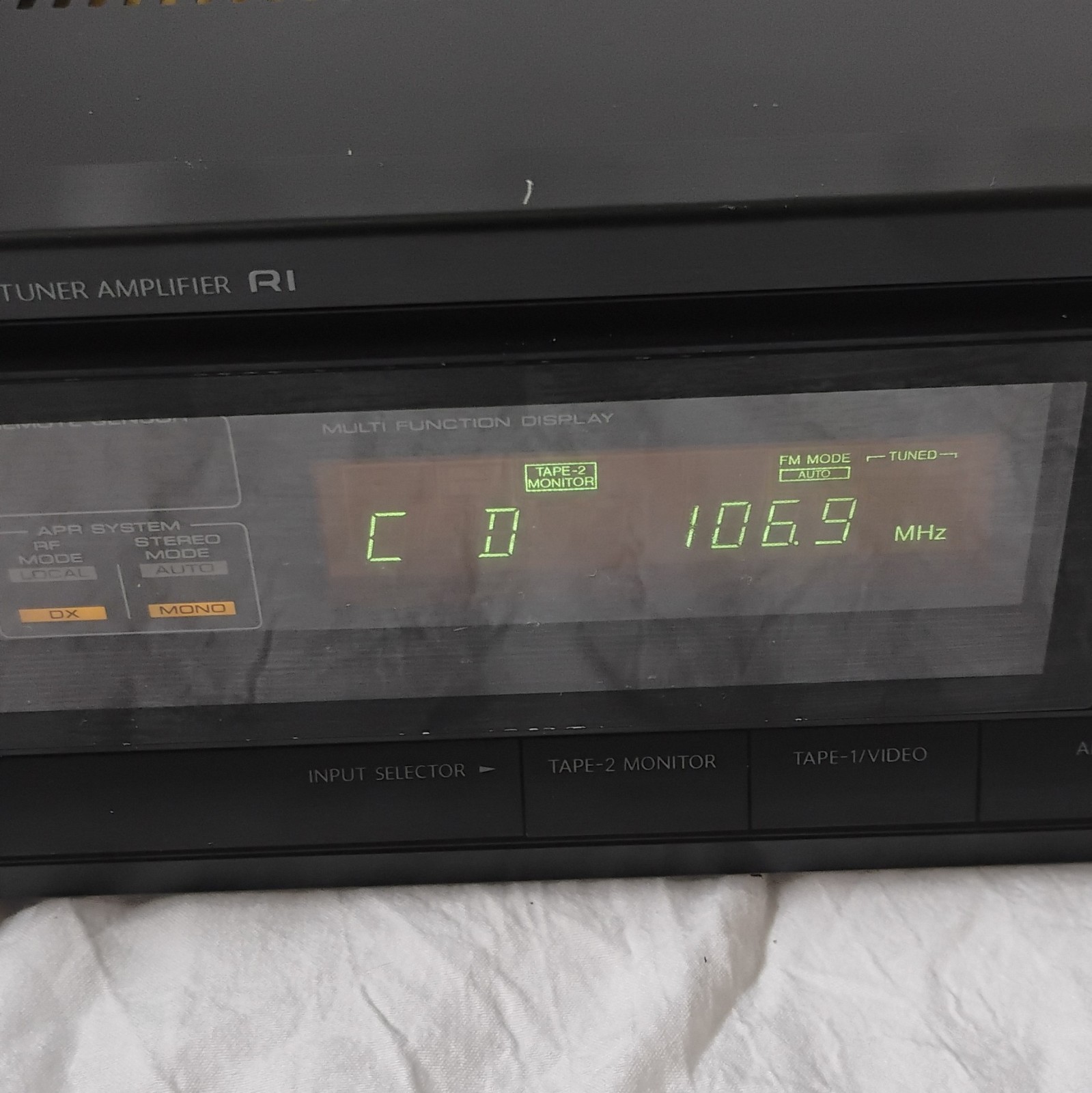 Onkyo TX-822 Quartz Synthesized Tuner Amplifier
