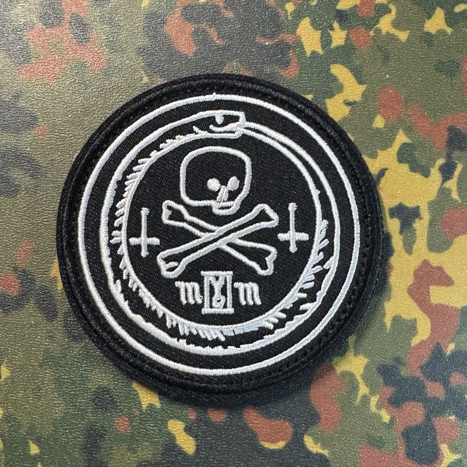 MEMENTO MORI Round Embroidered Patch Hook Loop OUROBOROS CROSSBONES GOTHIC GOTH