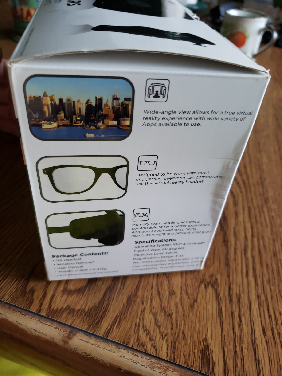 CYNOCULARS Virtual Reality Headset & Remote in very good condition