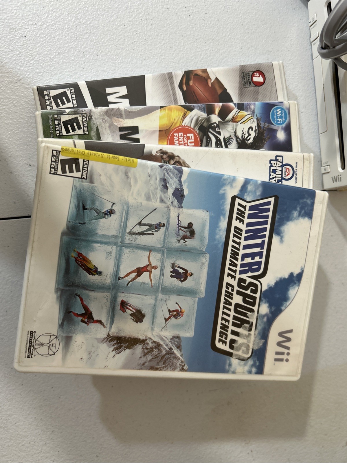 Wii Bundle Deal /console/ 2 Controllers/ Power Cords /4games/ In Box