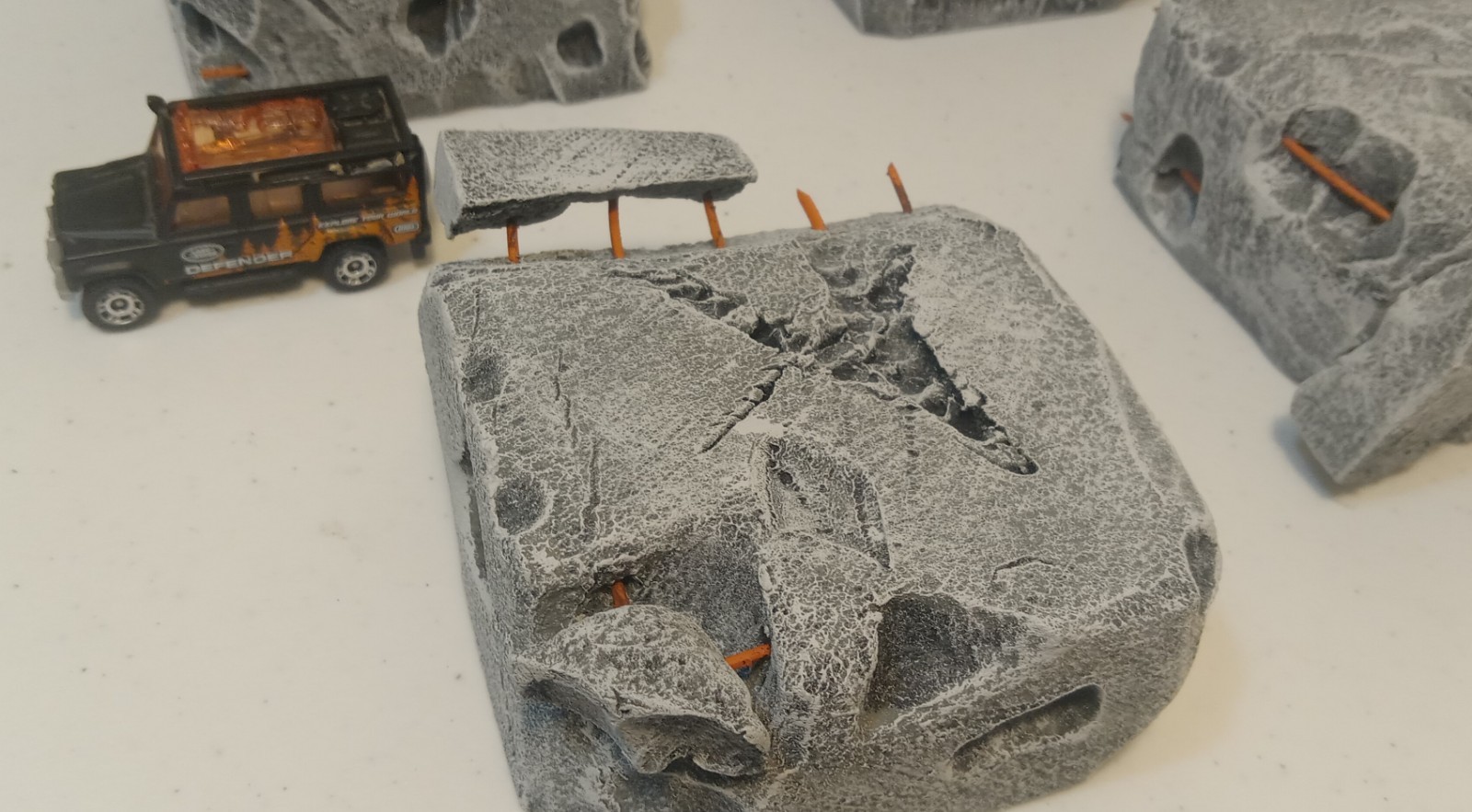 Miniature Terrain-2 " tall 4" × 4" CONCRETE RUINS for Wargaming