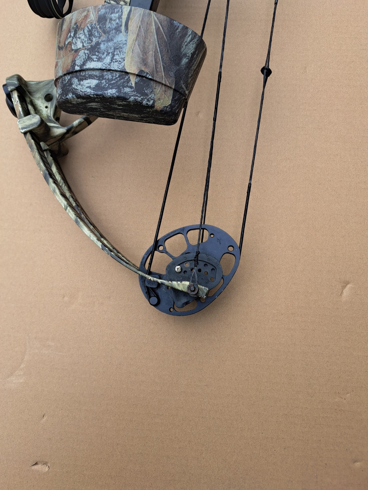 PSE Chaos 50-lb Right-Handed Camo Compound Bow