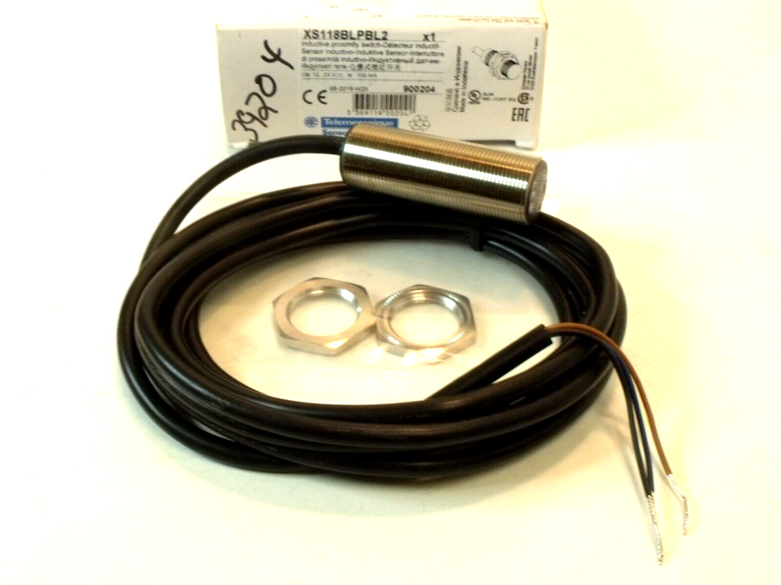 NIB Telemecanique XS118BLPBL2 Inductive Proximity Switch:  PNP, Sn=5mm, 2m Cable
