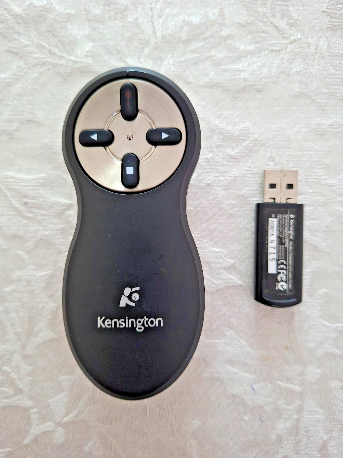 Kensington 33374 Wireless Presenter with Red Laser Pointer