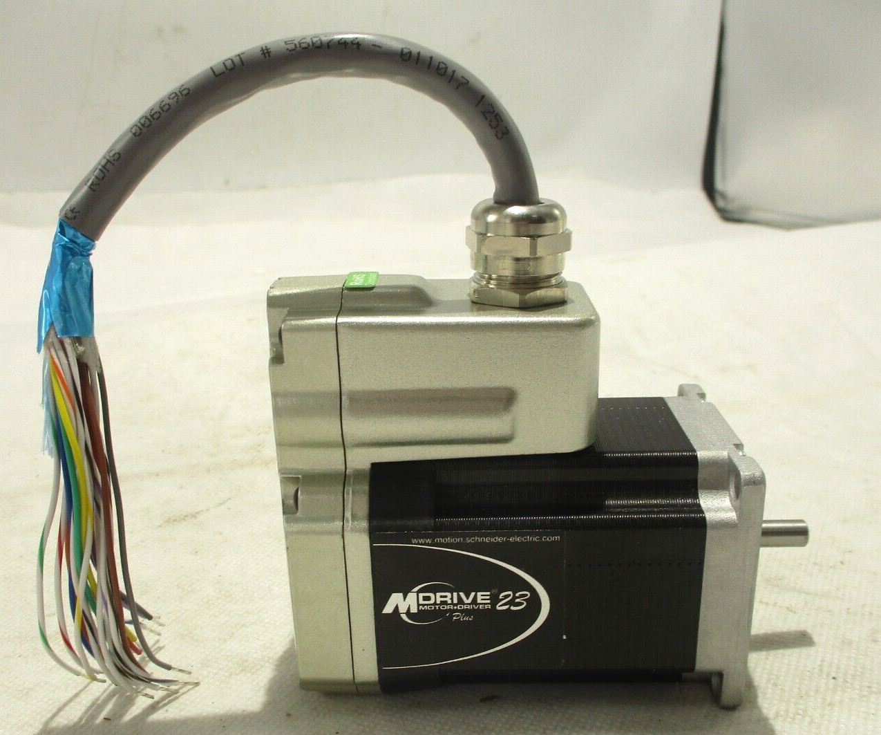 NEW SCHNEIDER MDRIVE23 MCI23C-QTI-01 INTELLIGENT MOTOR