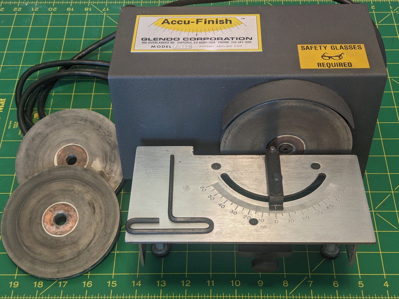 Glendo Accu-Finish Diamond Lap Sharpener w/ 260, 600, 1200 Grit Wheels