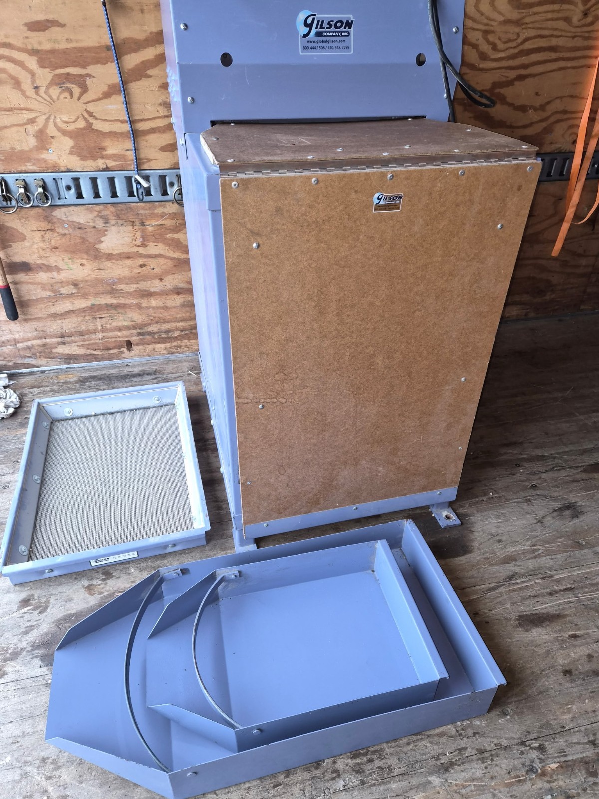 Gilson Testing Screen TS-2 With Trays 110V 60 Hz