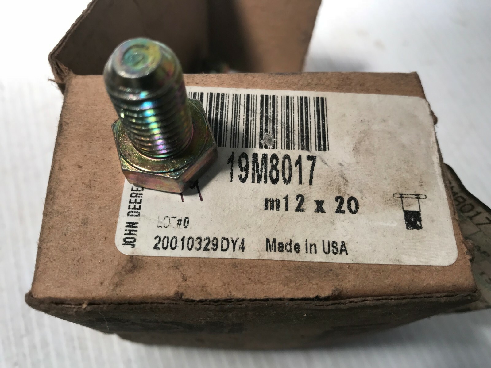 19M8017 GENUINE John Deere SCREW   Replaces J901218, AT131538, 4202815, M211218