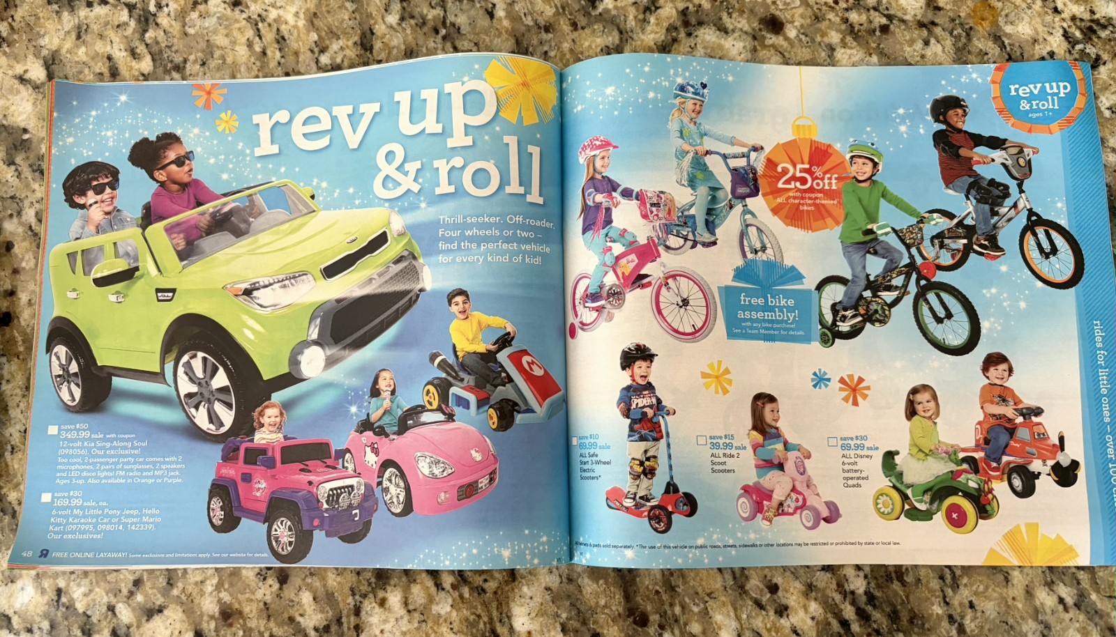 2014 Pristine Condition Toys R Us Christmas Big Book