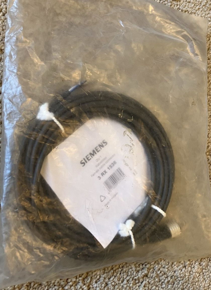 SIEMENS 3RX1536 CABLE PLUG M12 New