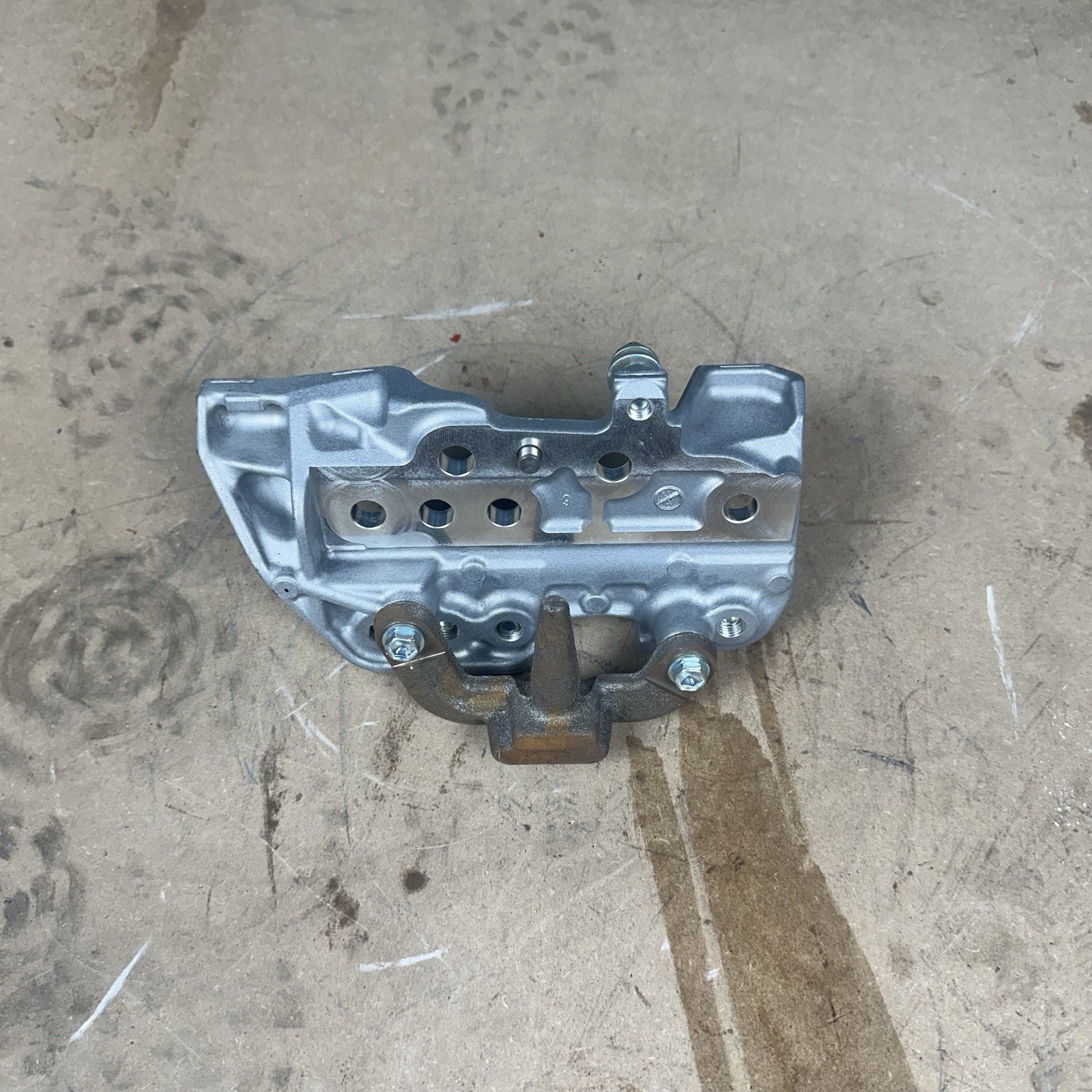 2021 - 2024 TOYOTA RAV4 2.5L Hybrid INVERTER MOUNT BRACKET Factory Used