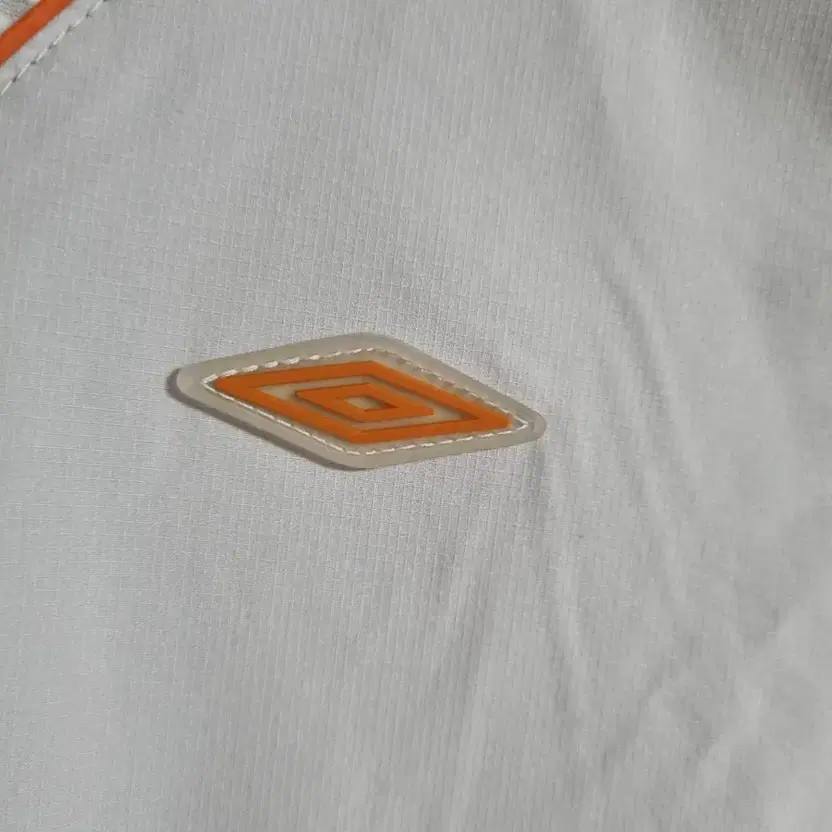 Umbro Windbreaker Hooded Jacket Size 95