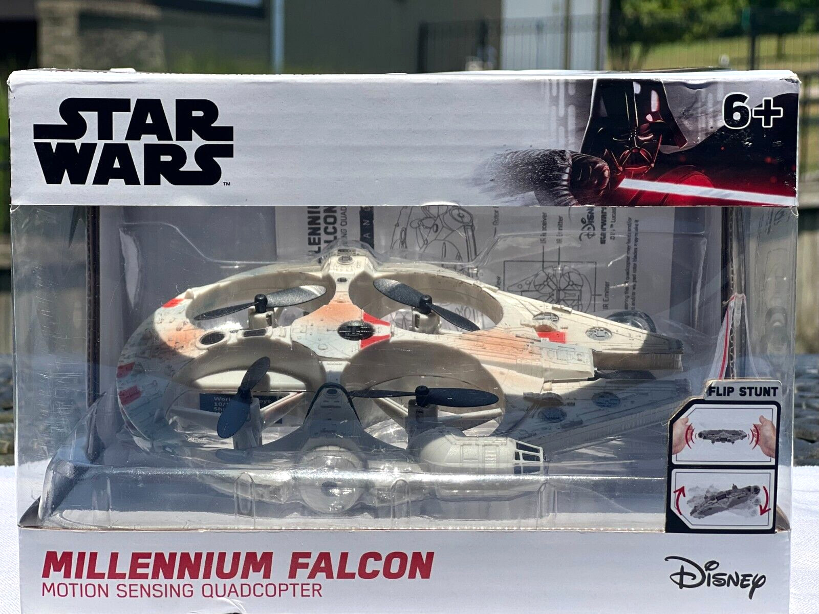World Tech Toys Star Wars Millennium Falcon Motion Sensing Quadcopter