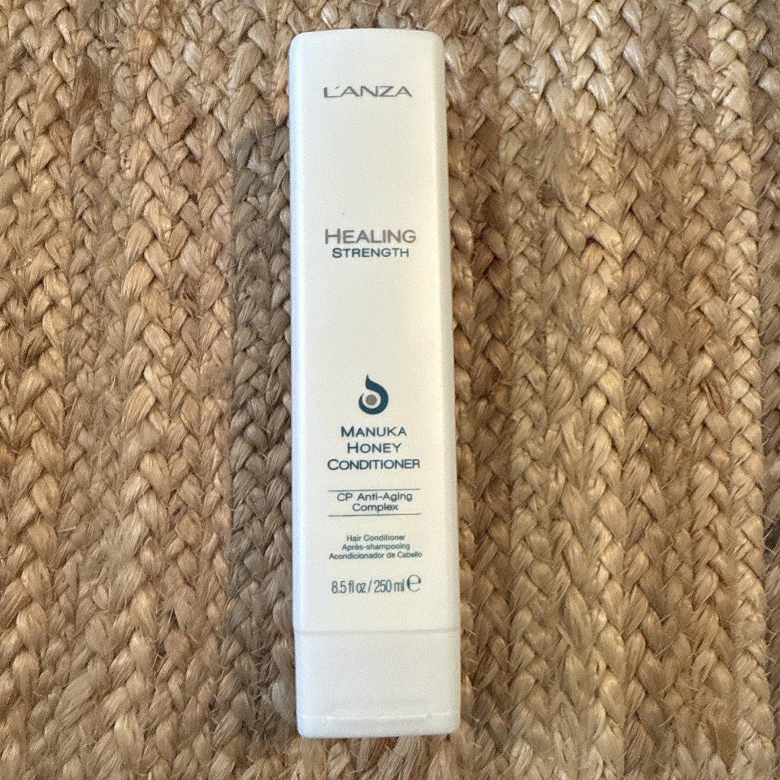 L'Anza Healing Strength Manuka Honey Conditioner 250 ml. Conditioner