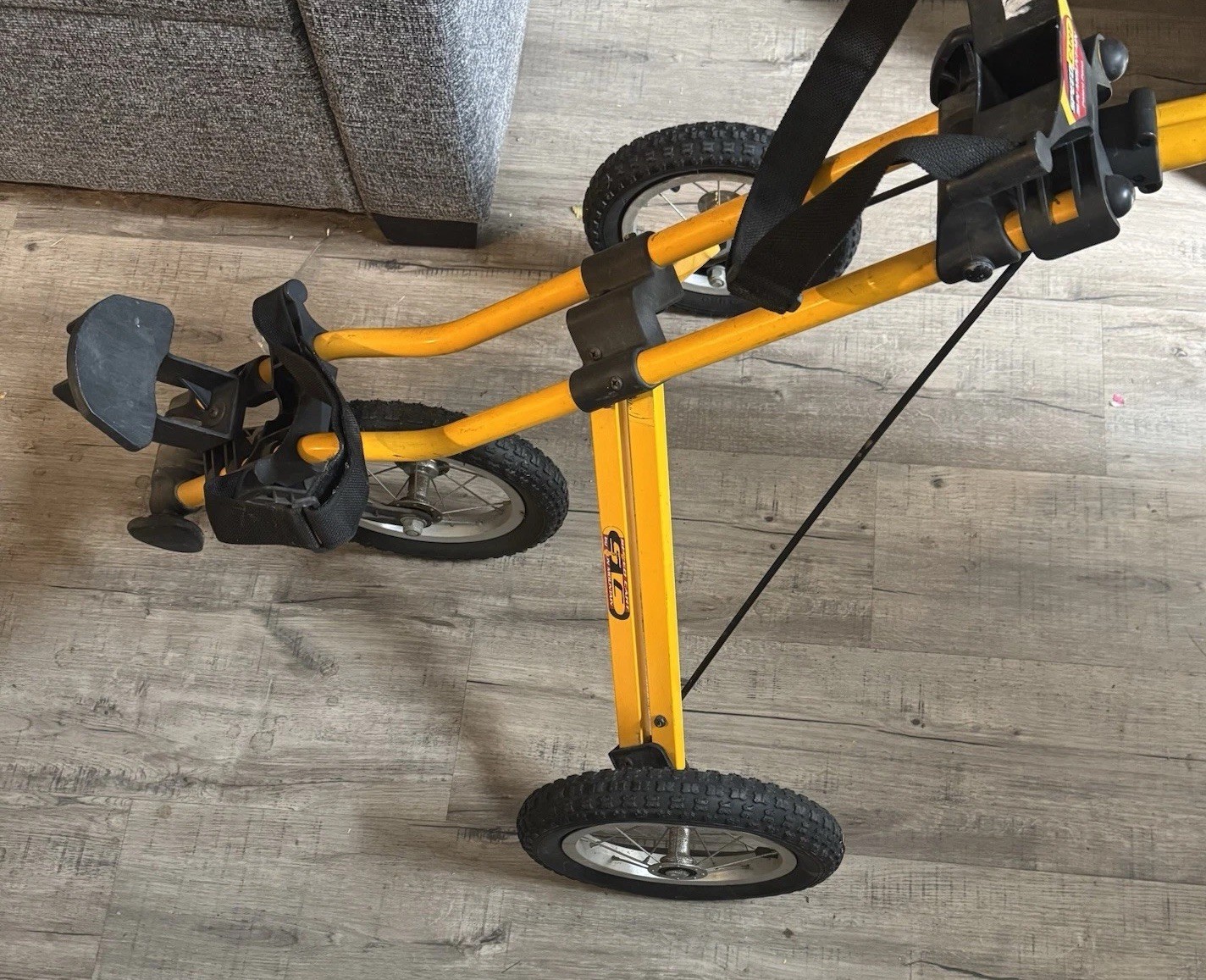 Sun Mountain Yellow Push Pull Golf Speed Cart 3 Wheel Folding Collapsible