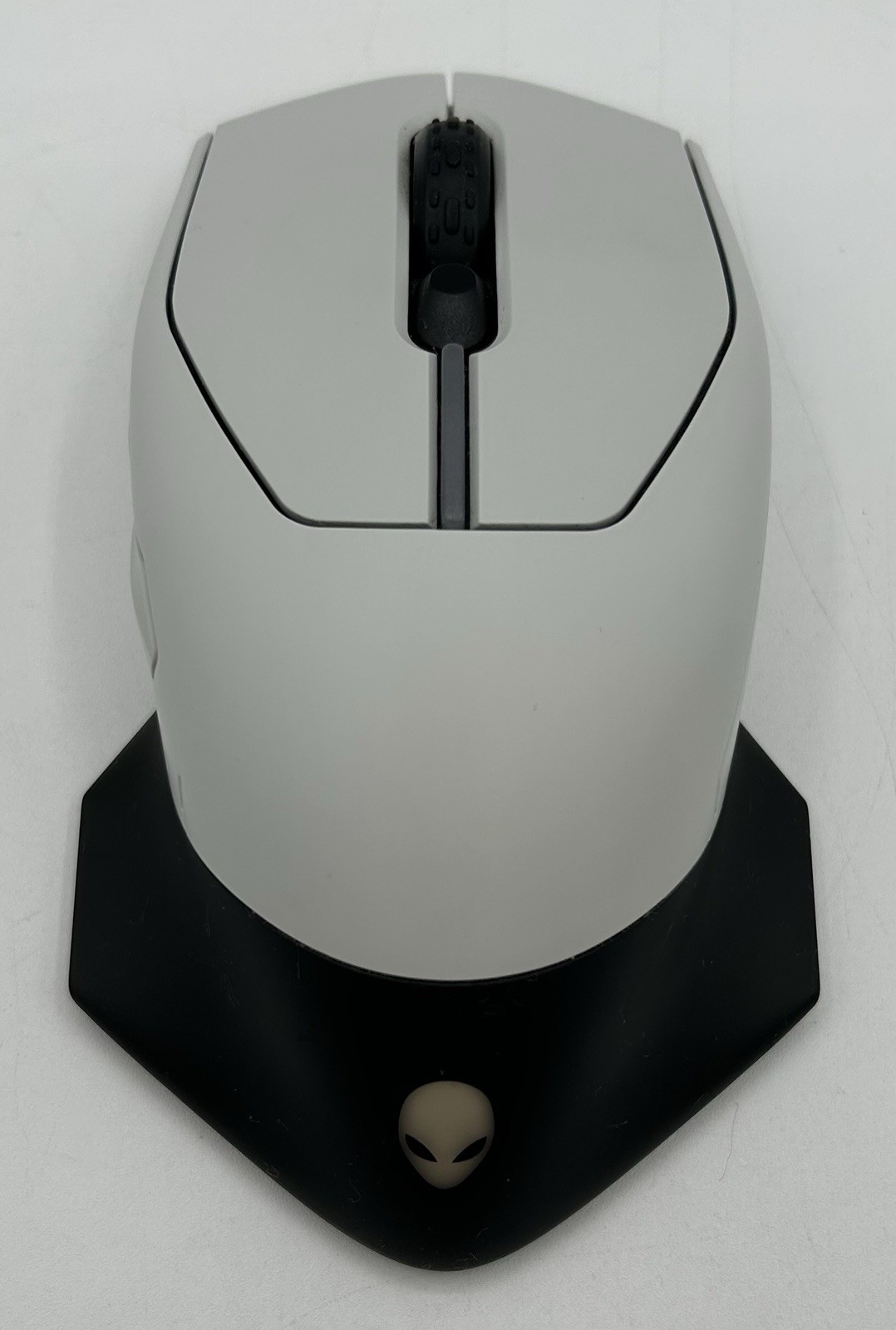 Alienware AW610M Wired/Wireless Gaming Mouse - Lunar Light - Used