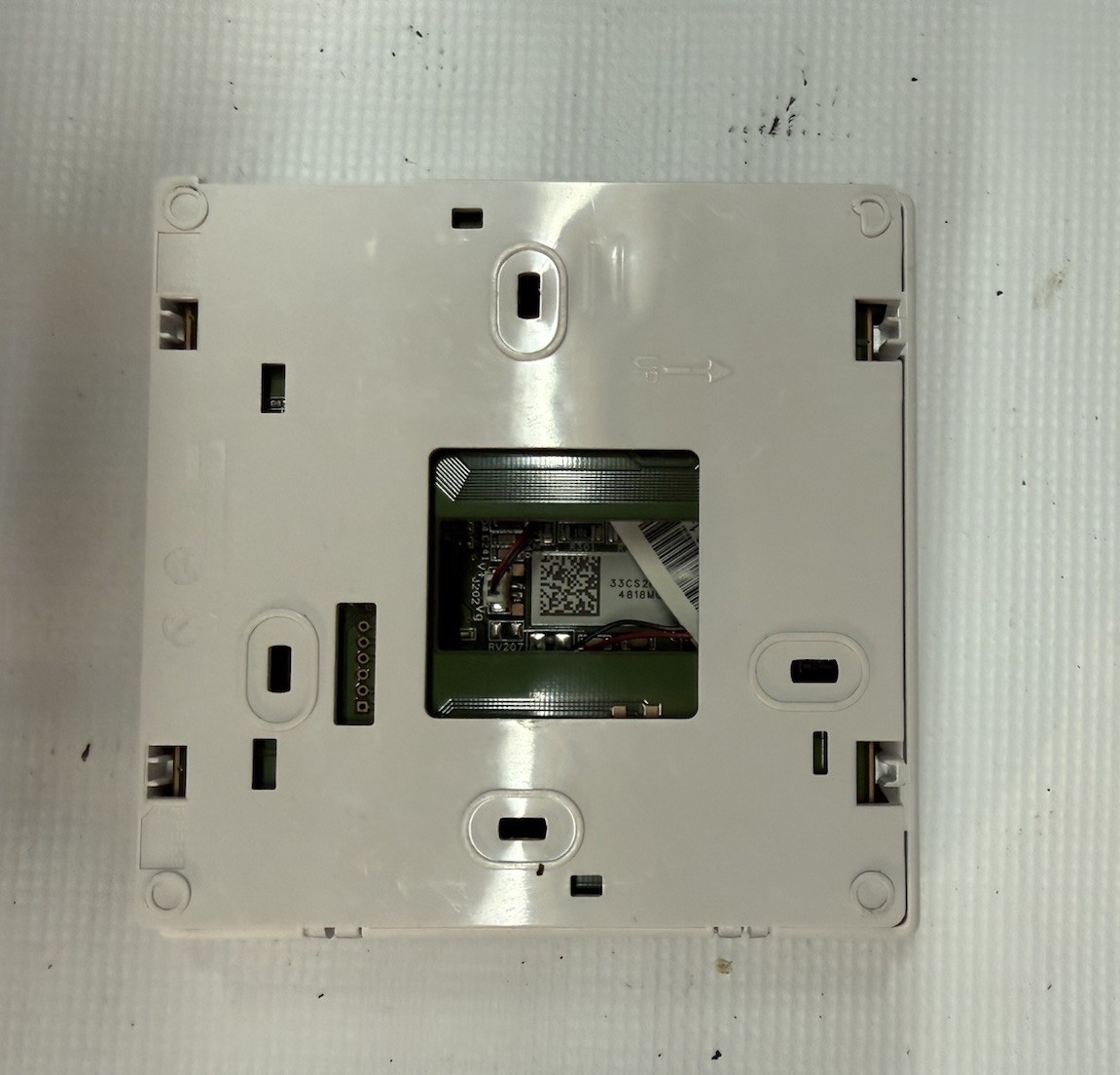 Carrier Edge Pro Thermostat Programable 2-Stage 33CS2PP2S-03