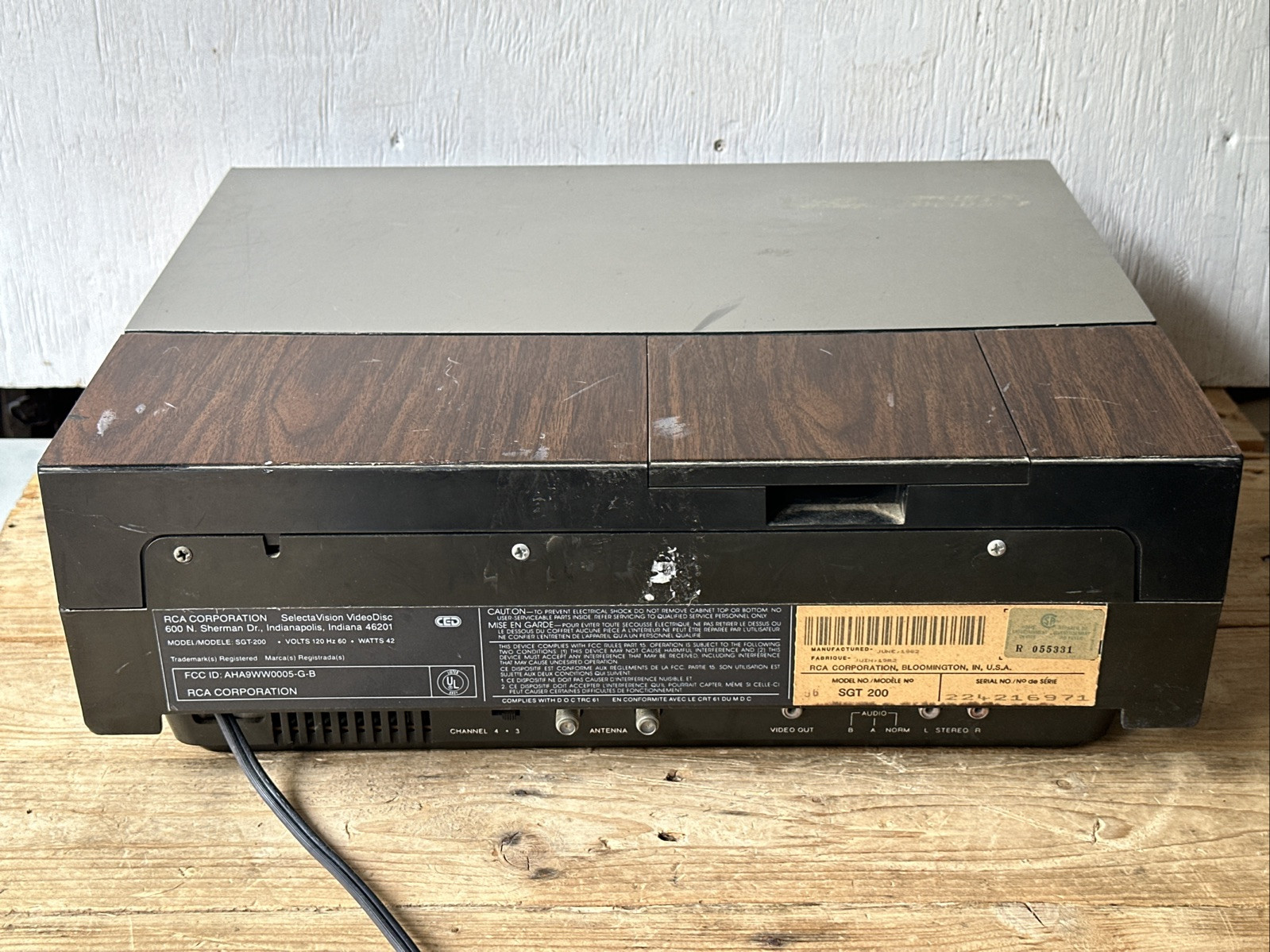 RCA SelectaVision Video Disc SGT 200 Player & Discs