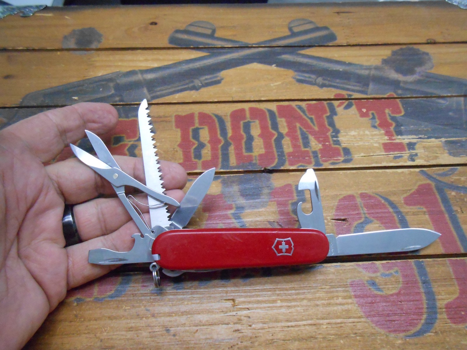 Victorinox Huntsman Swiss Army Knife 91mm Red